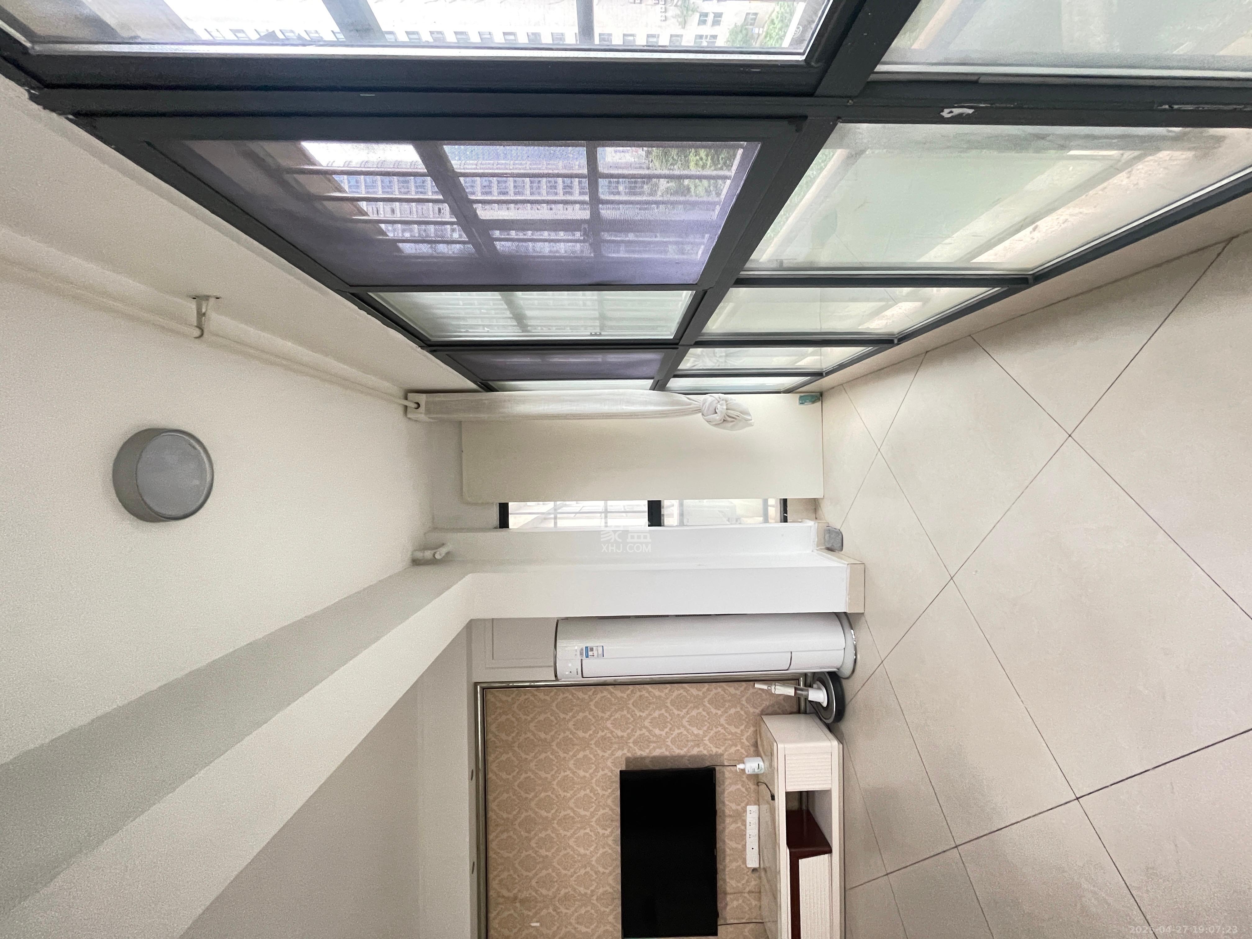 奥克斯广场  3室2厅2卫   3200.00元/月室内图