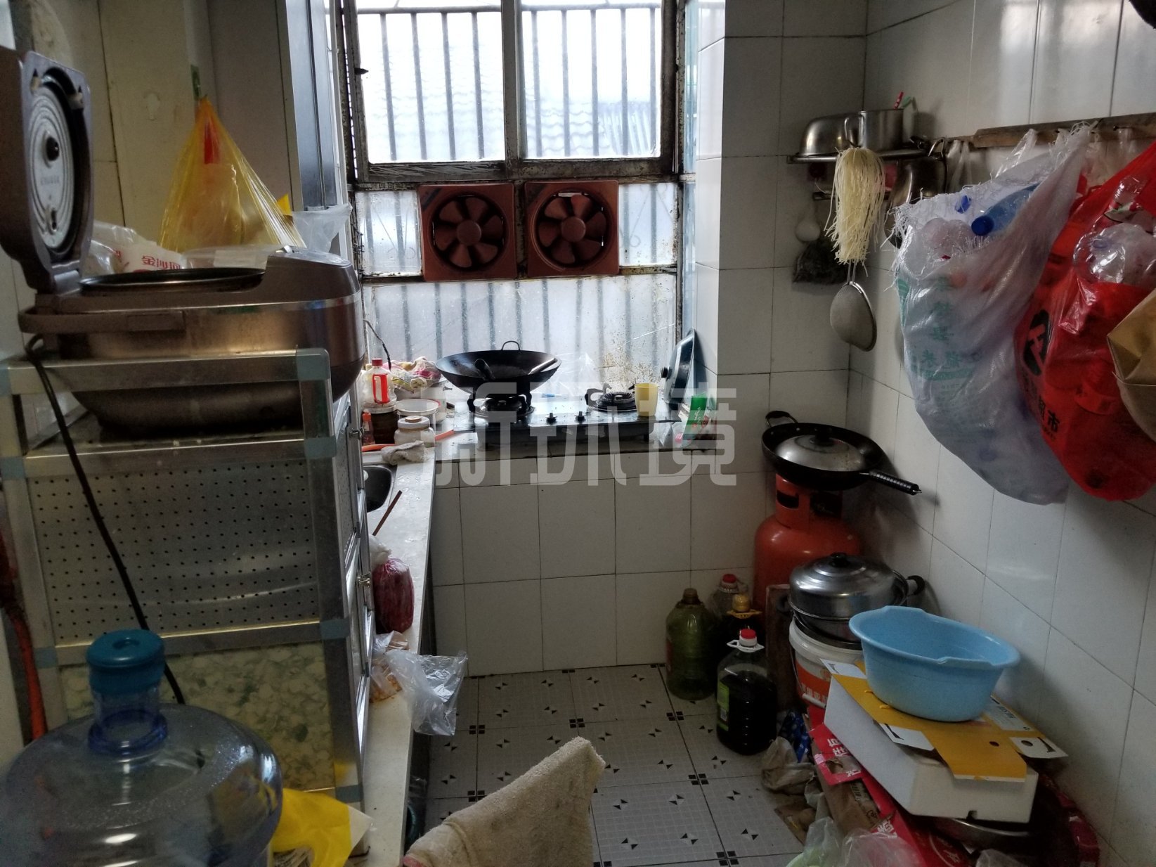 文昌阁工商银行宿舍  2室2厅1卫   26.80万客厅
