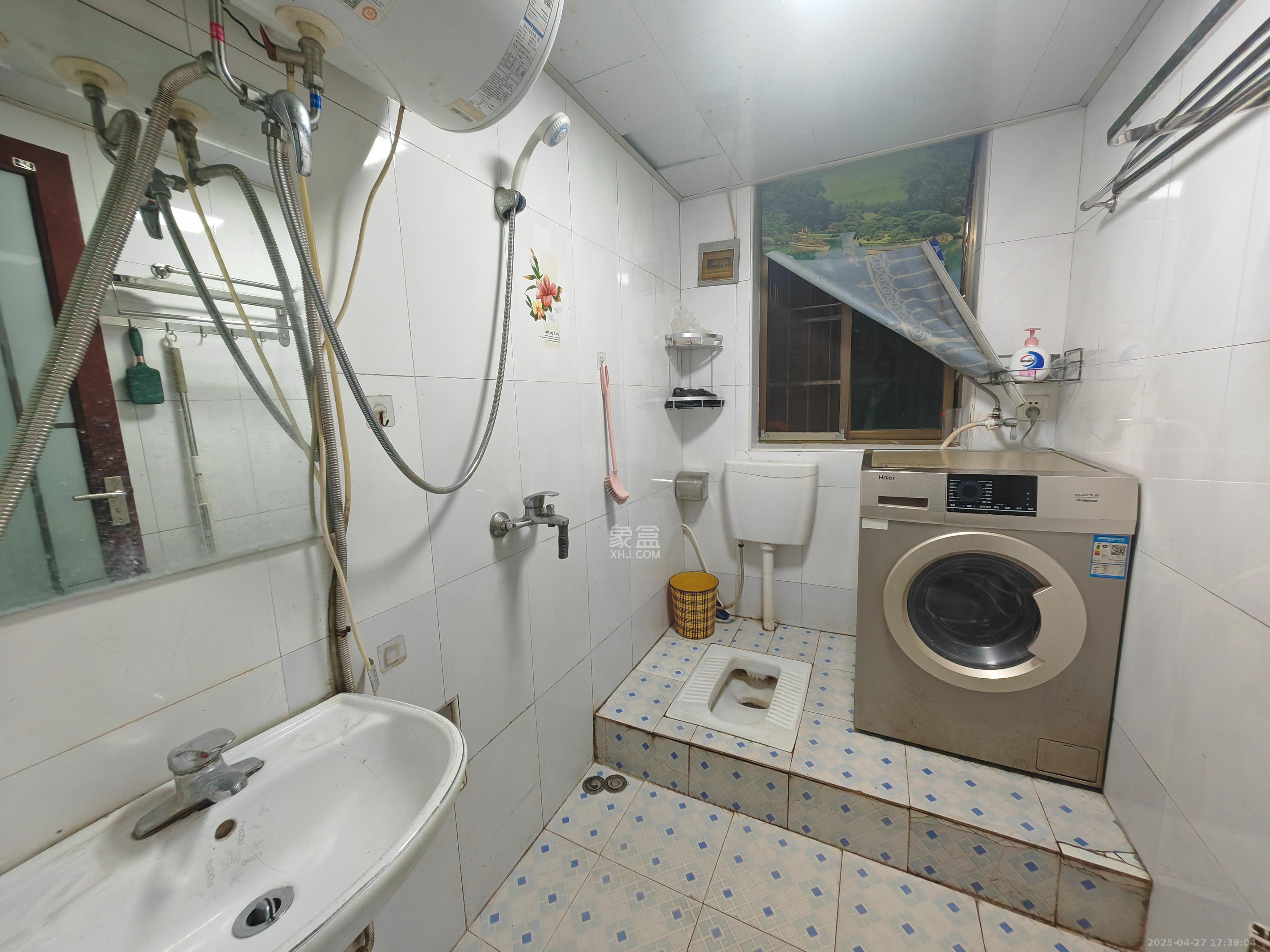 青青家园 3室2厅2卫 1200.0元/月 青青家园 3室2厅2卫 1200.0元/月室内图