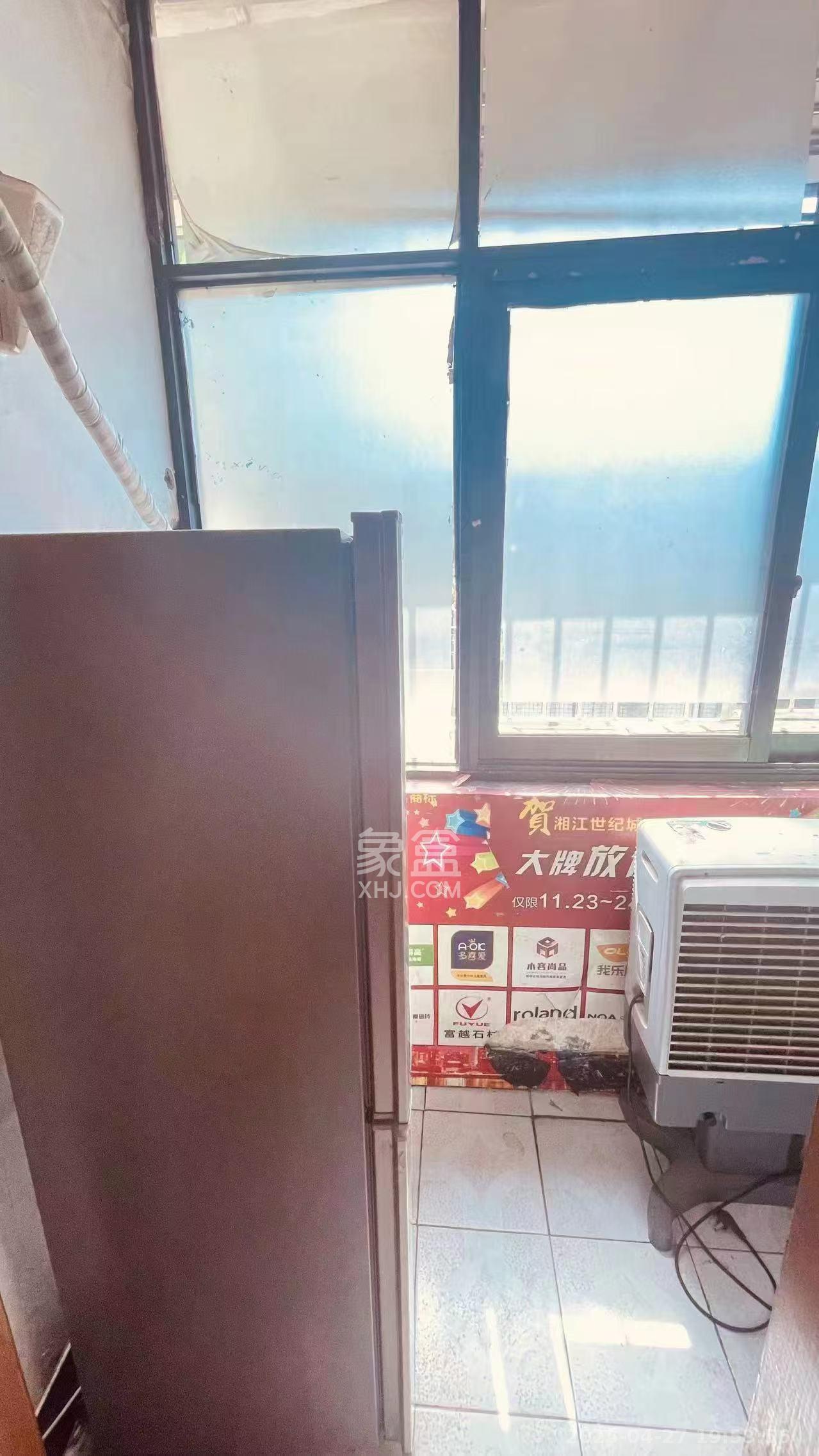 曾家湾小区  1室1厅1卫   650.00元/月室内图