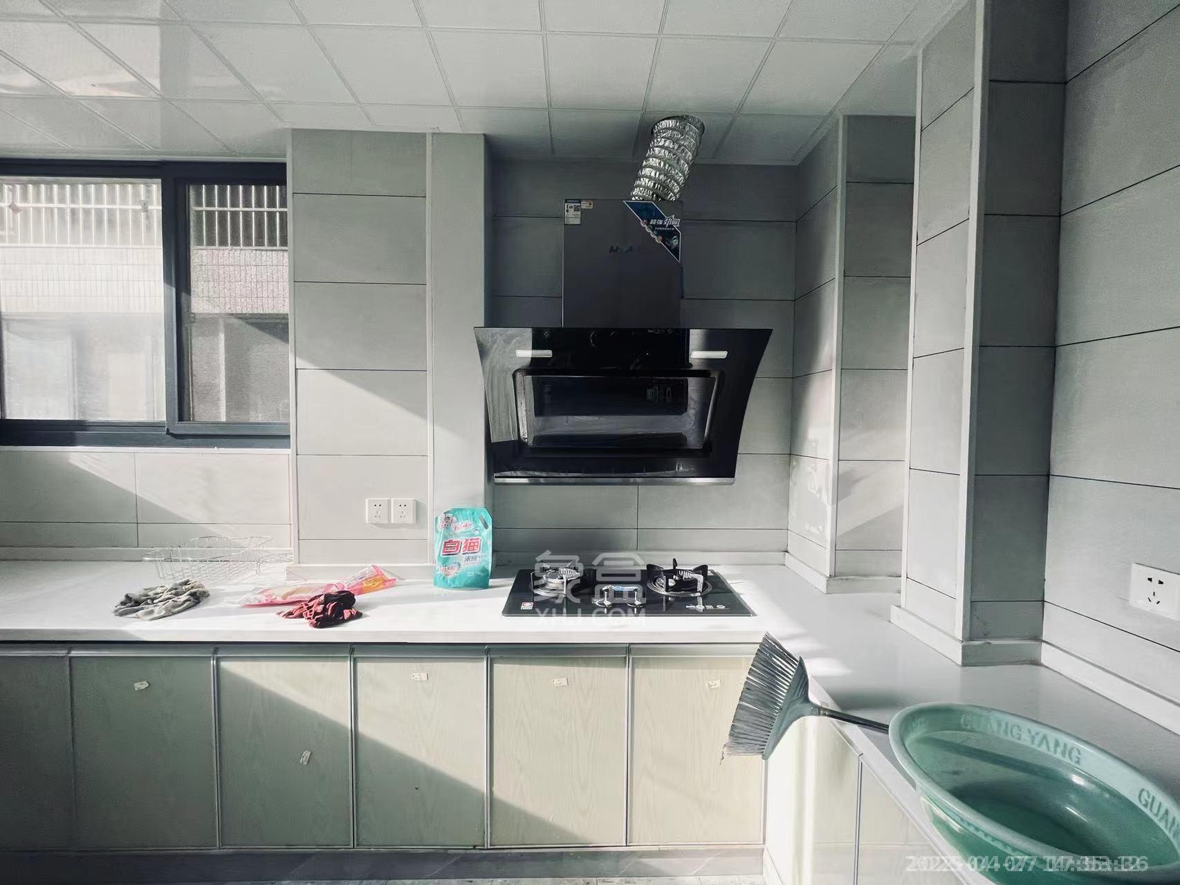 印象华都 1室0厅0卫 1200.0元/月 印象华都 1室0厅0卫 1200.0元/月室内图