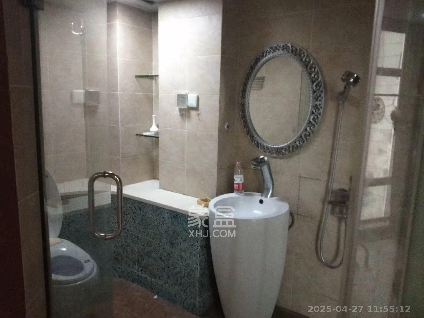 铂宫  1室1厅1卫   2600.00元/月室内图