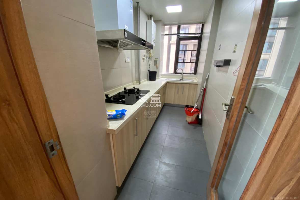 中泰财富湘江 1室1厅1卫 1400.0元/月 中泰财富湘江 1室1厅1卫 1400.0元/月室内图