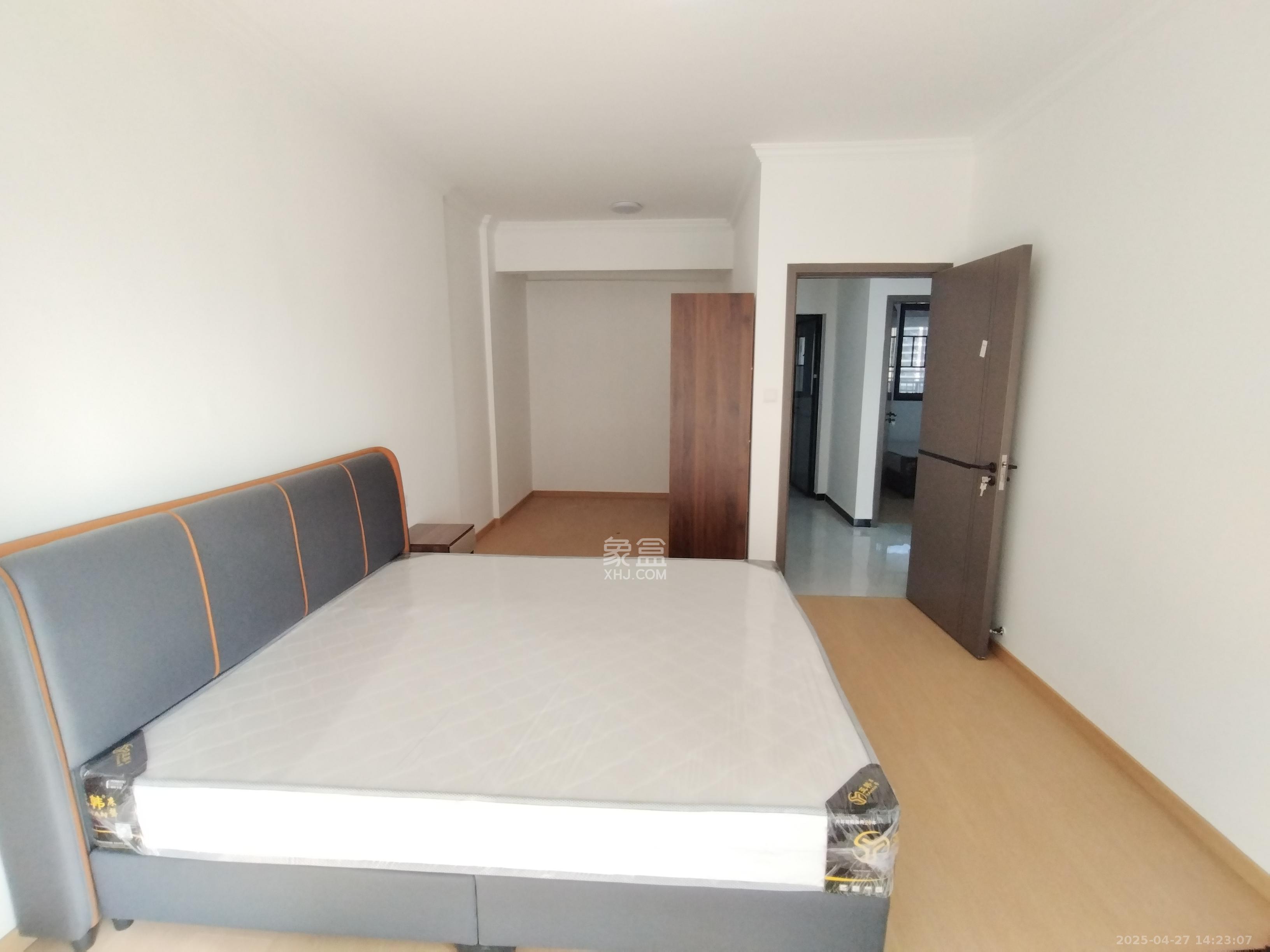 梅溪正荣府  3室2厅2卫   2500.00元/月室内图
