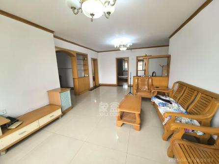 三湘小区  3室2厅2卫   1300.00元/月