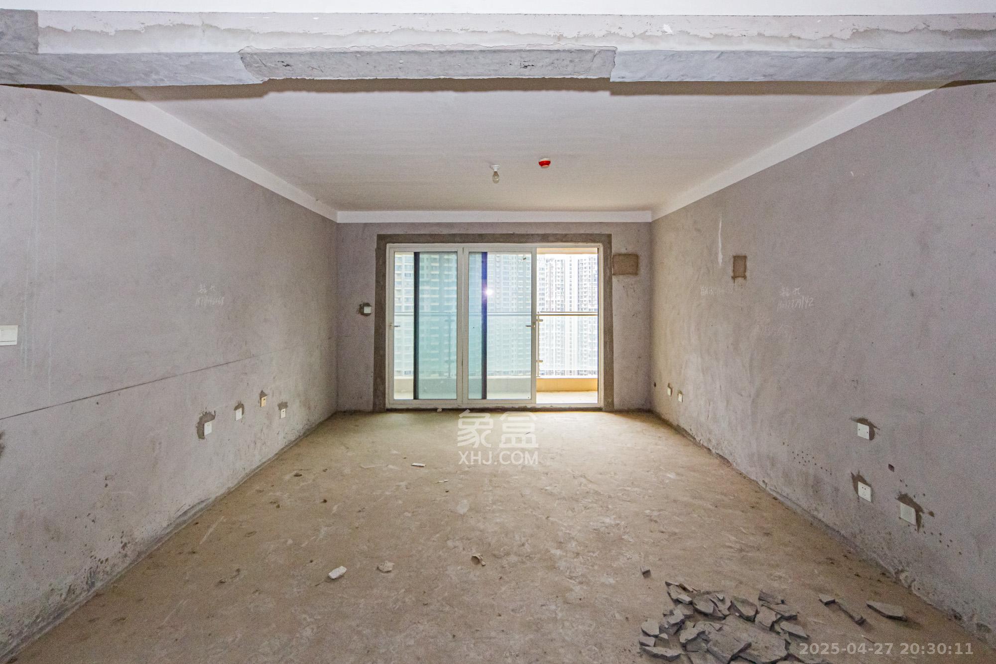 北辰三角洲E3区  4室2厅2卫    300.0万 北辰三角洲E3区  4室2厅2卫    300.0万客厅