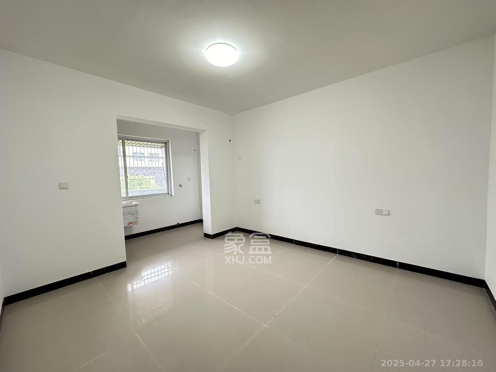 冠华槟榔园  4室2厅3卫    1280.0元/月 冠华槟榔园  4室2厅3卫    1280.0元/月室内图