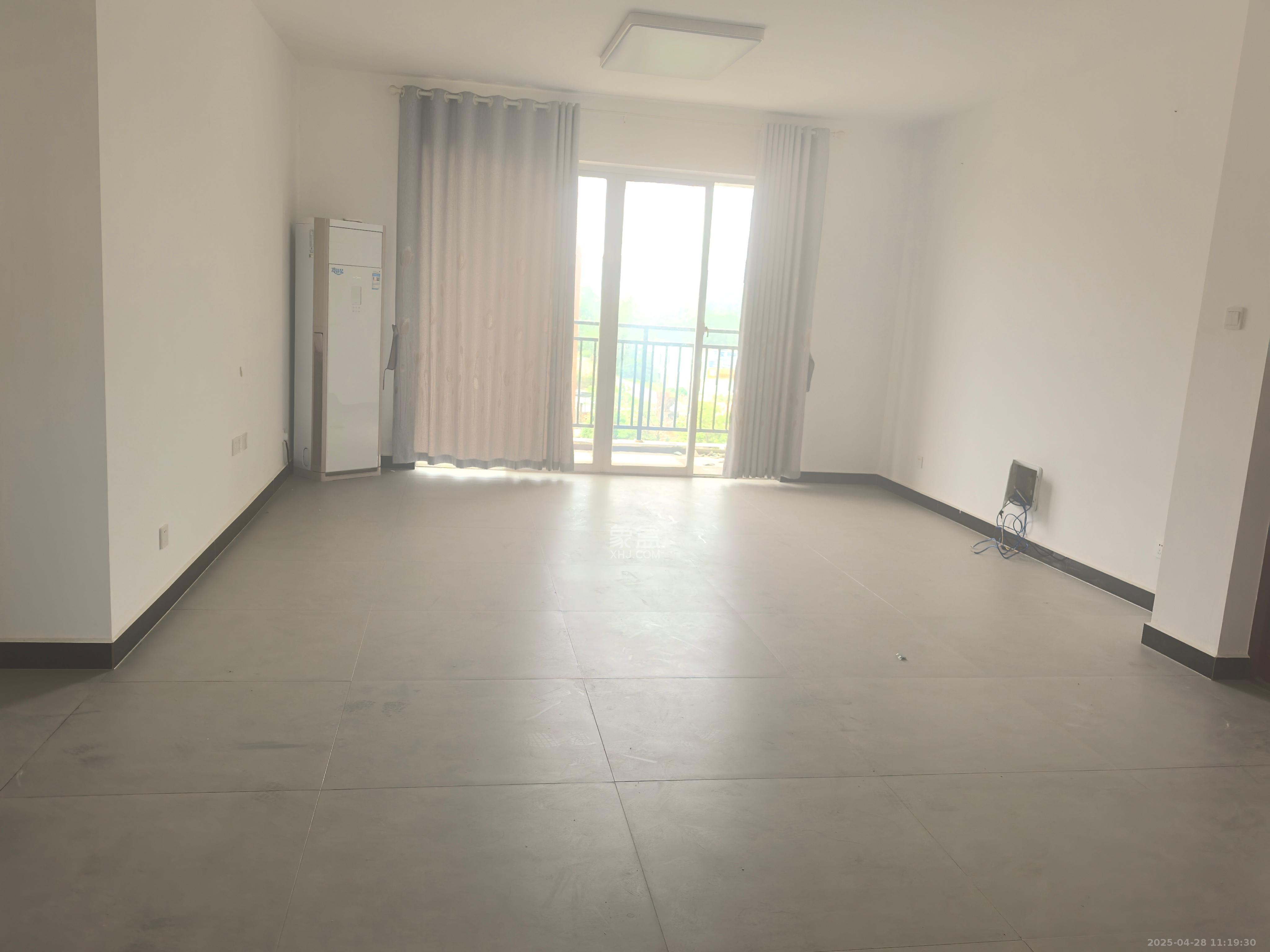 恒生碧水龙庭 3室2厅2卫 2300.0元/月 恒生碧水龙庭 3室2厅2卫 2300.0元/月室内图