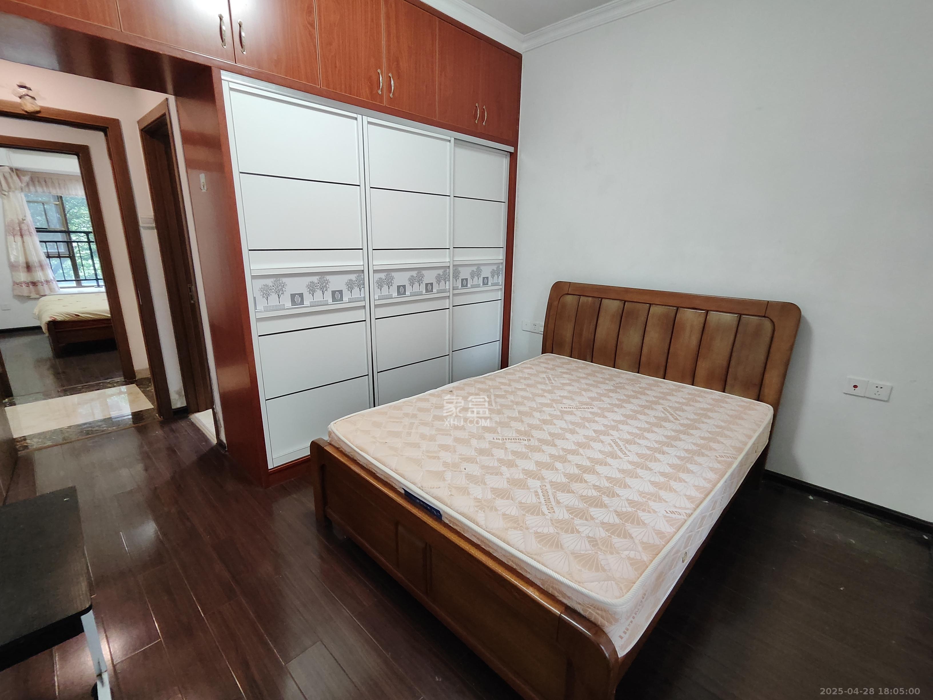 江山帝景哈佛  3室2厅2卫   2200.00元/月室内图