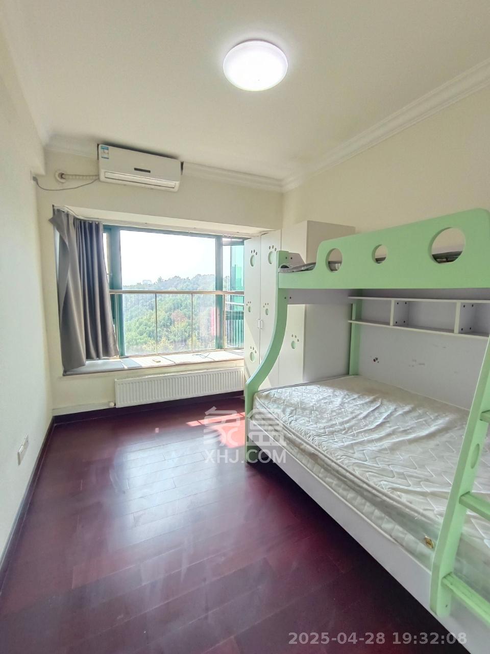 恒大城  4室2厅2卫    2600.0元/月 恒大城  4室2厅2卫    2600.0元/月室内图