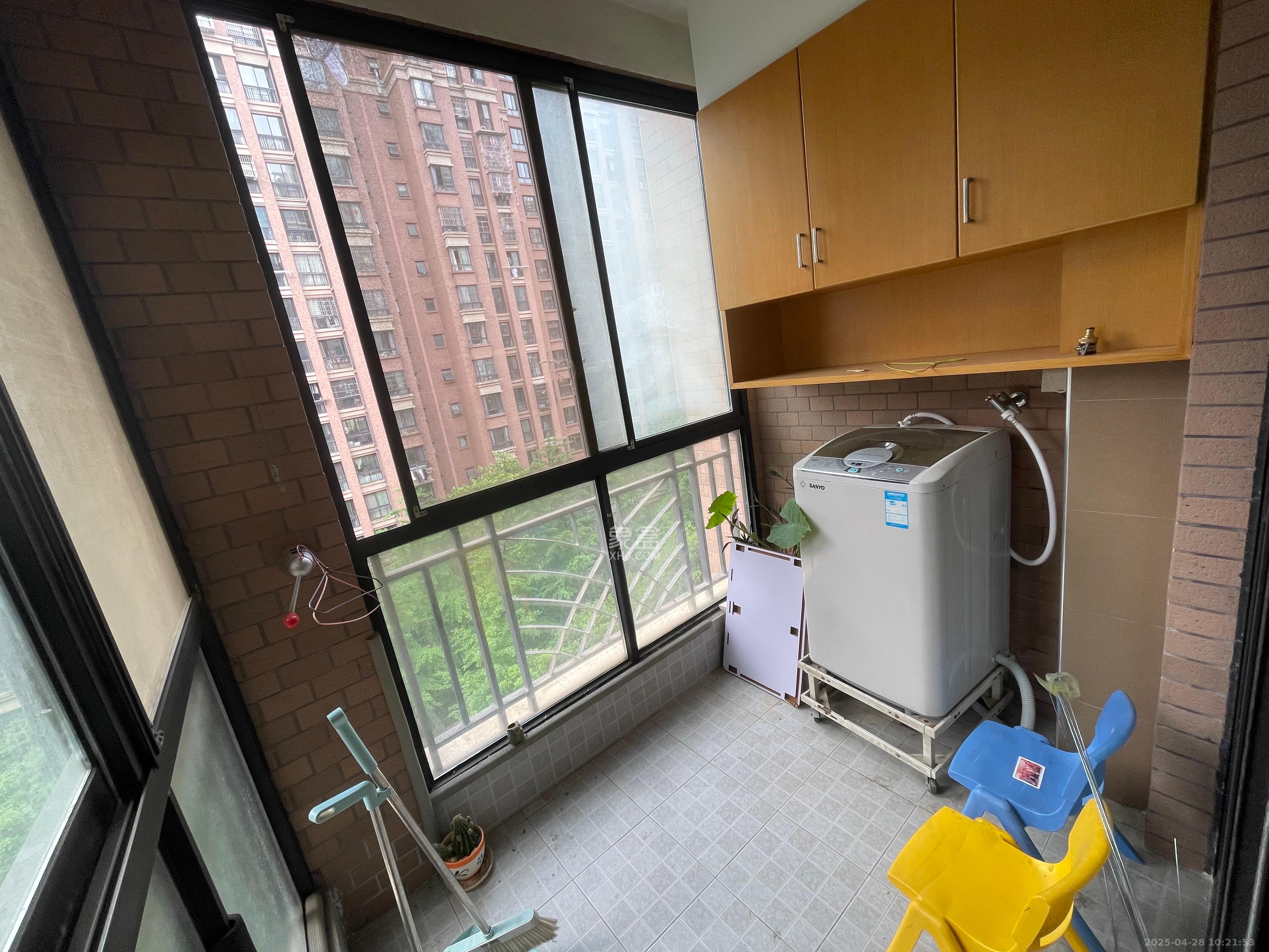 华润凤凰城一期  2室1厅1卫    1600.0元/月室内图