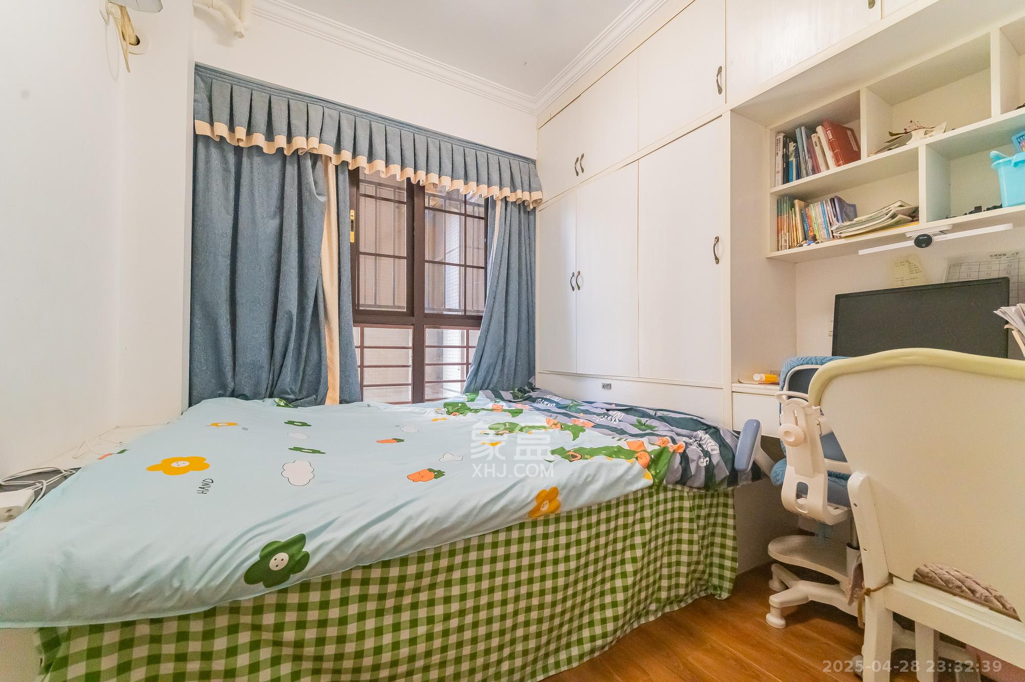 国泰九龙湾 3室2厅1卫 78.0万 国泰九龙湾 3室2厅1卫 78.0万卧室