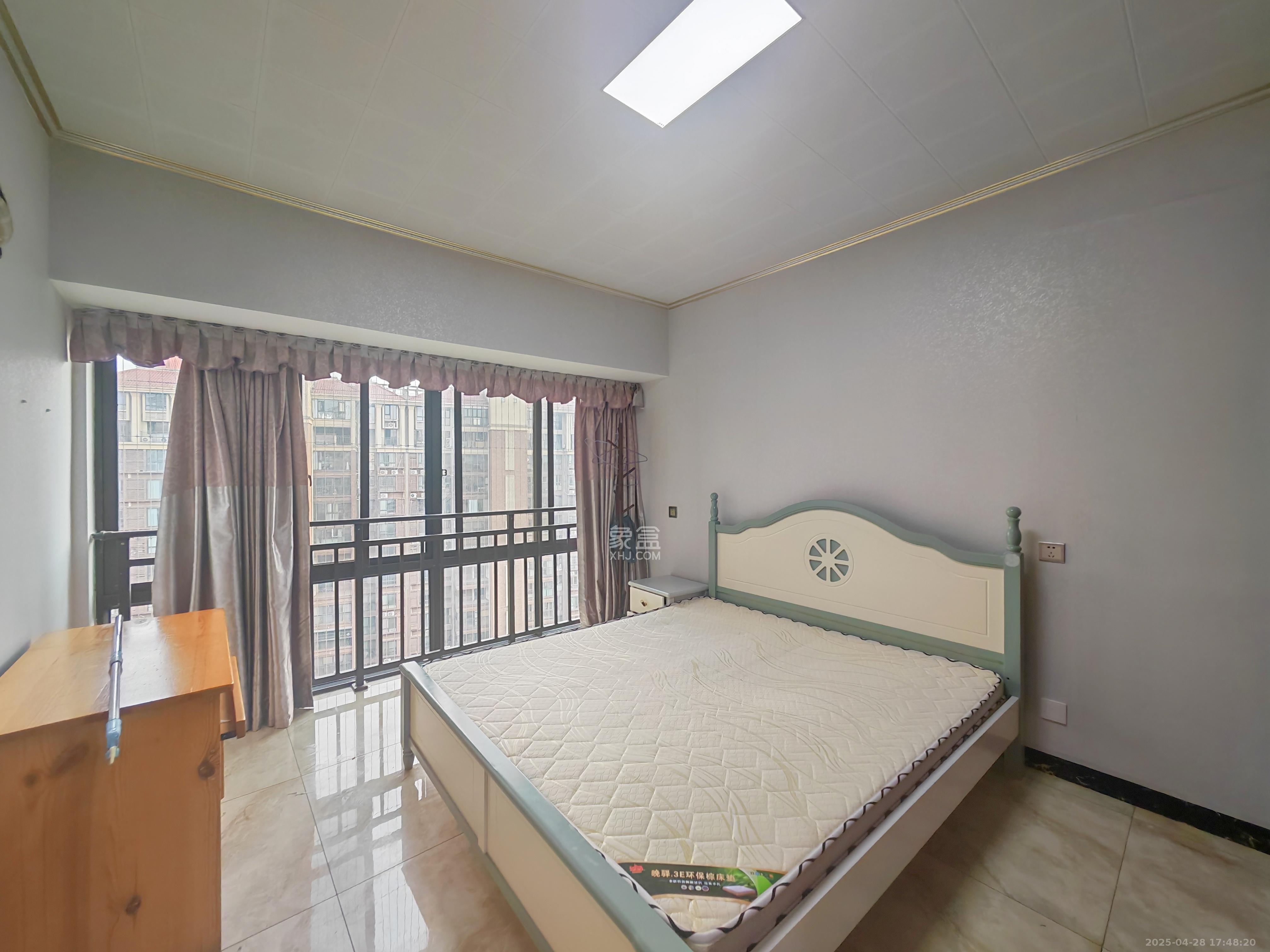 夏威夷碧水春城（碧桂园城市花园）  3室1厅1卫   2800.00元/月室内图