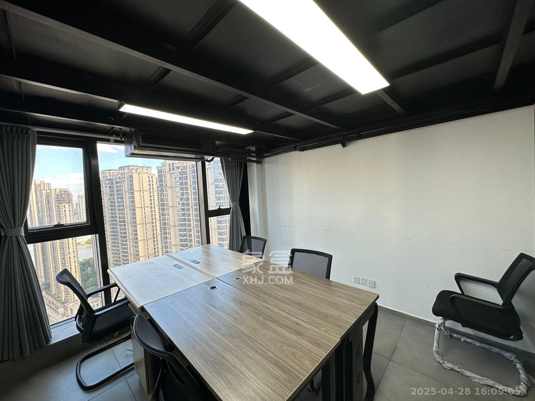 中一鲲出(鲲鹏府) 4室2厅0卫 14000.0元/月 中一鲲出(鲲鹏府) 4室2厅0卫 14000.0元/月室内图