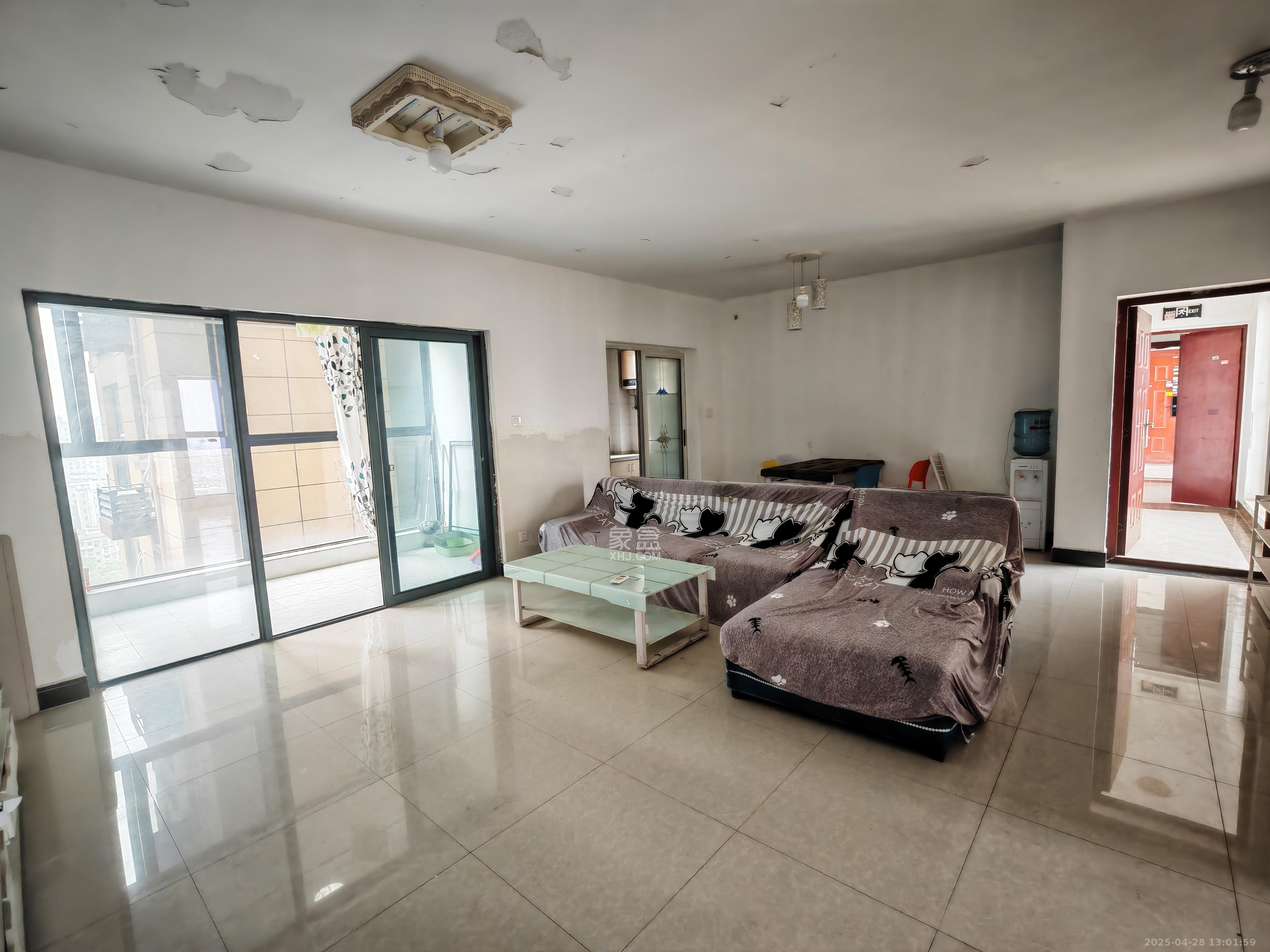 荣盛花语书苑 3室2厅2卫 3000.0元/月 荣盛花语书苑 3室2厅2卫 3000.0元/月室内图