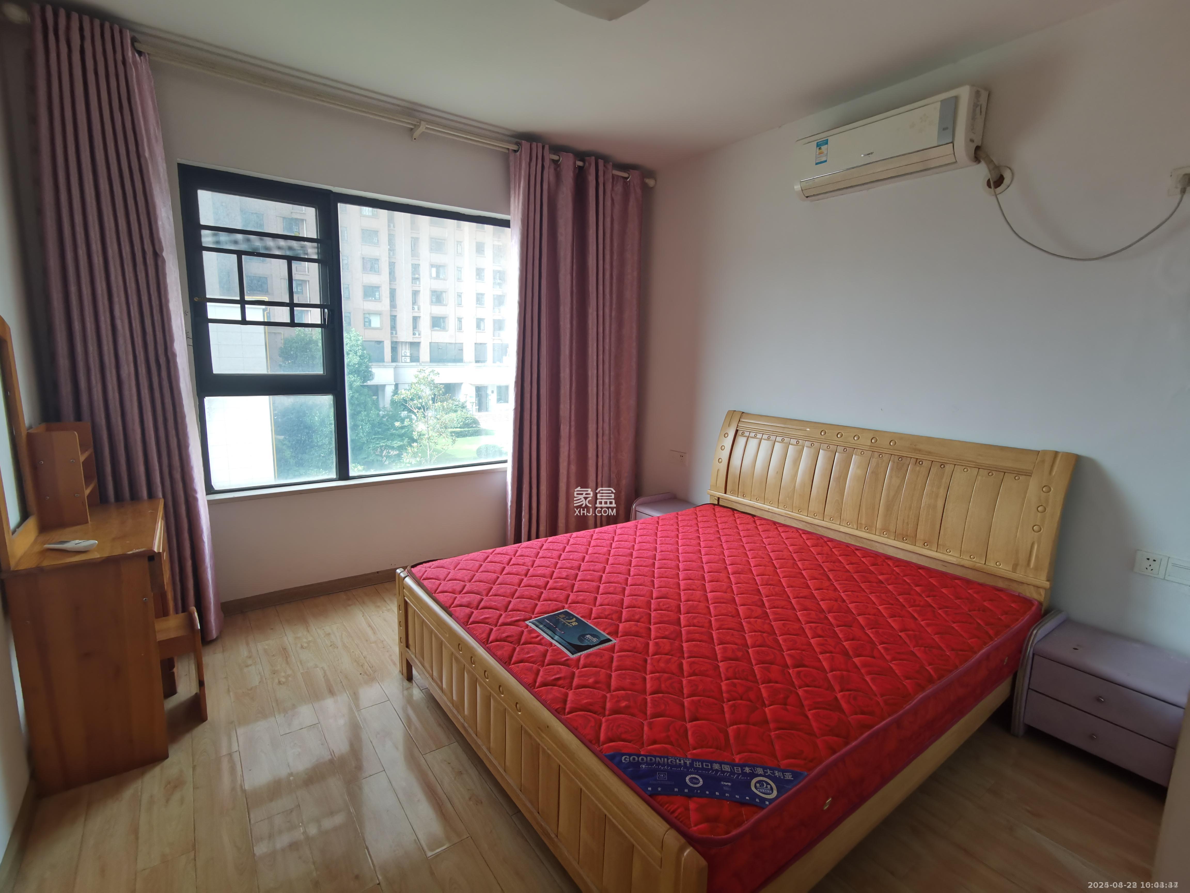 三一街区  3室2厅1卫   1600.00元/月室内图
