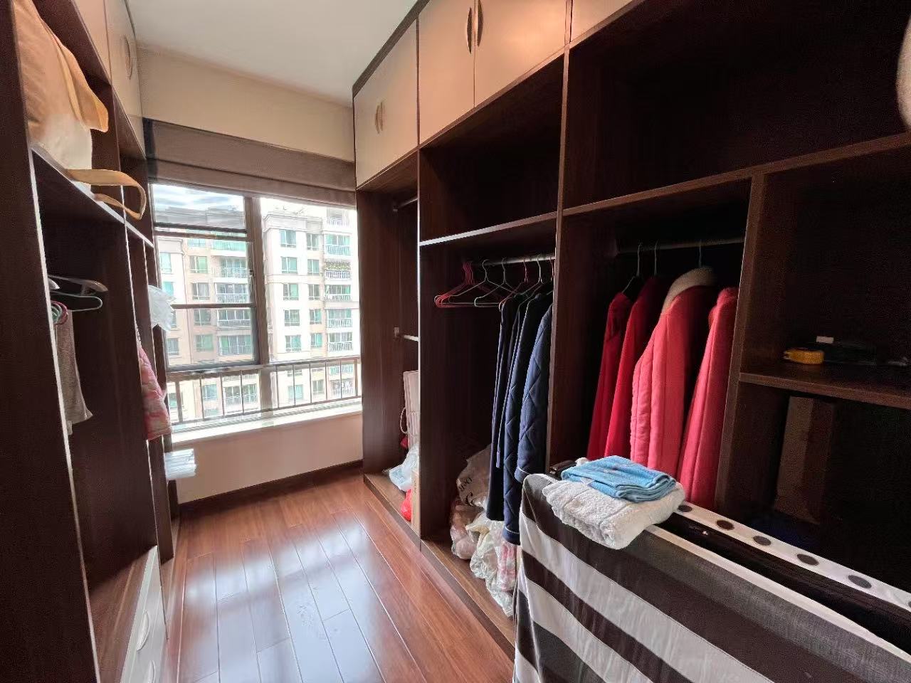 晋合湘水湾三期 4室2厅2卫 160.0万 晋合湘水湾三期 4室2厅2卫 160.0万室内图