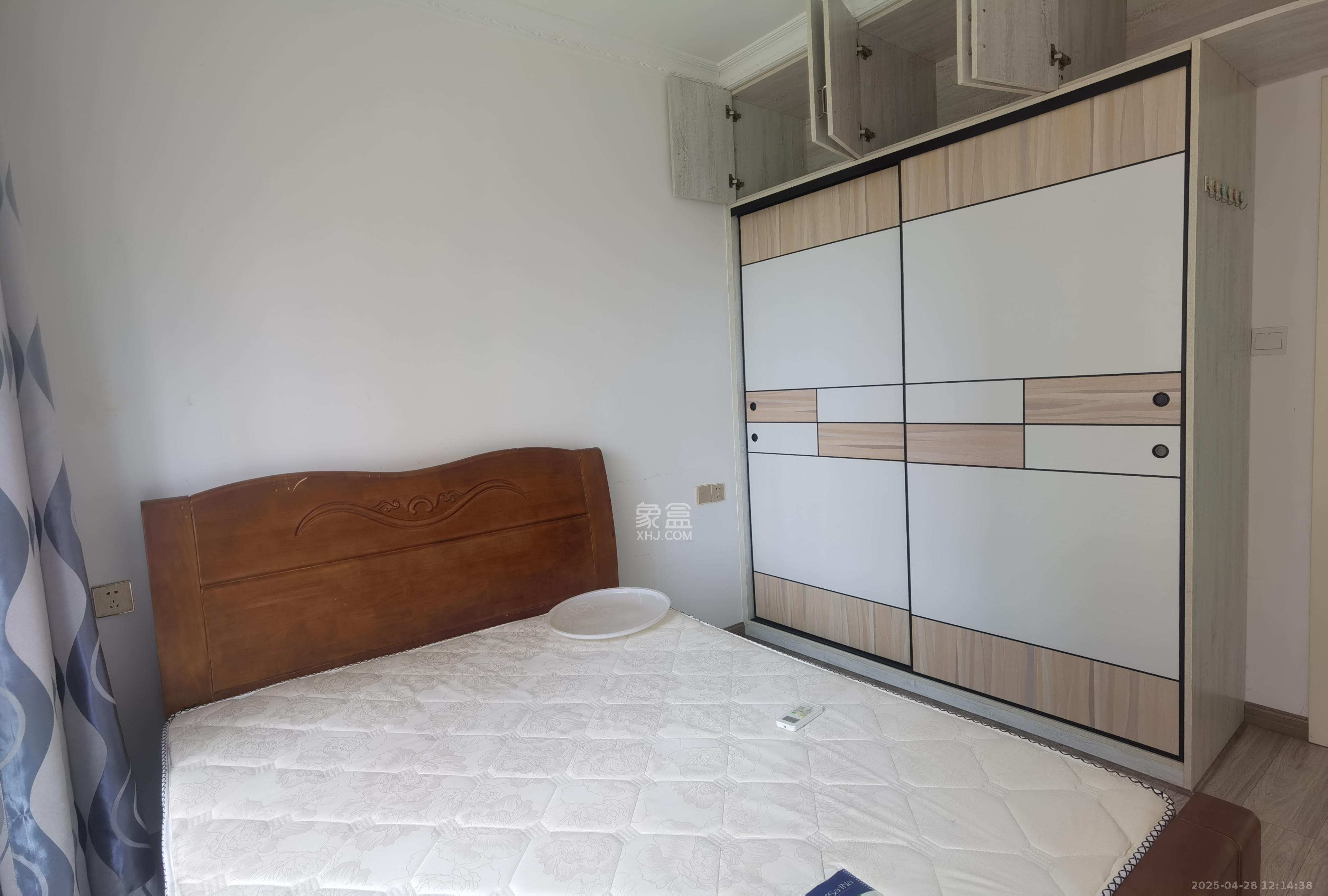 东宜兰园 3室2厅2卫 2500.0元/月 东宜兰园 3室2厅2卫 2500.0元/月室内图