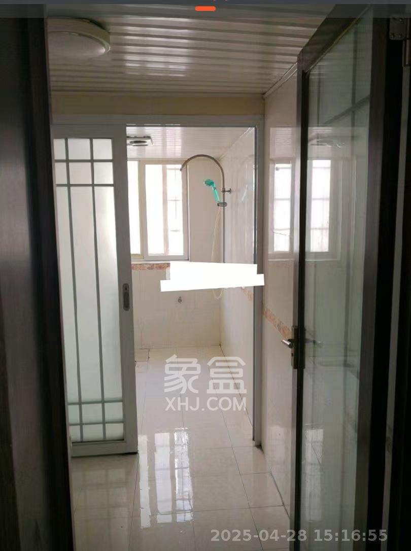 莲香华庭  3室2厅2卫   1300.00元/月室内图