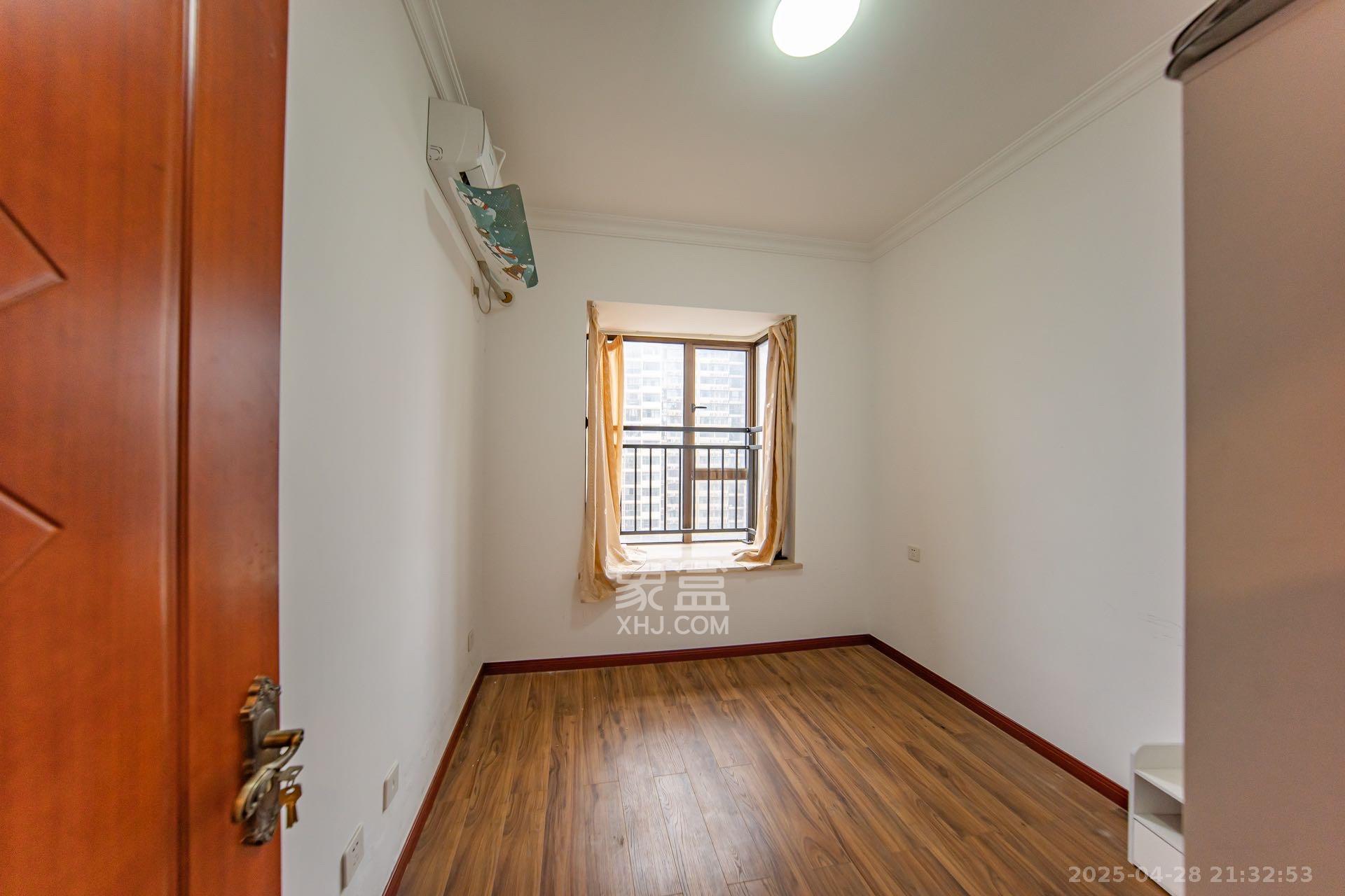 江山帝景哈佛  5室2厅2卫    2600.0元/月 江山帝景哈佛  5室2厅2卫    2600.0元/月室内图