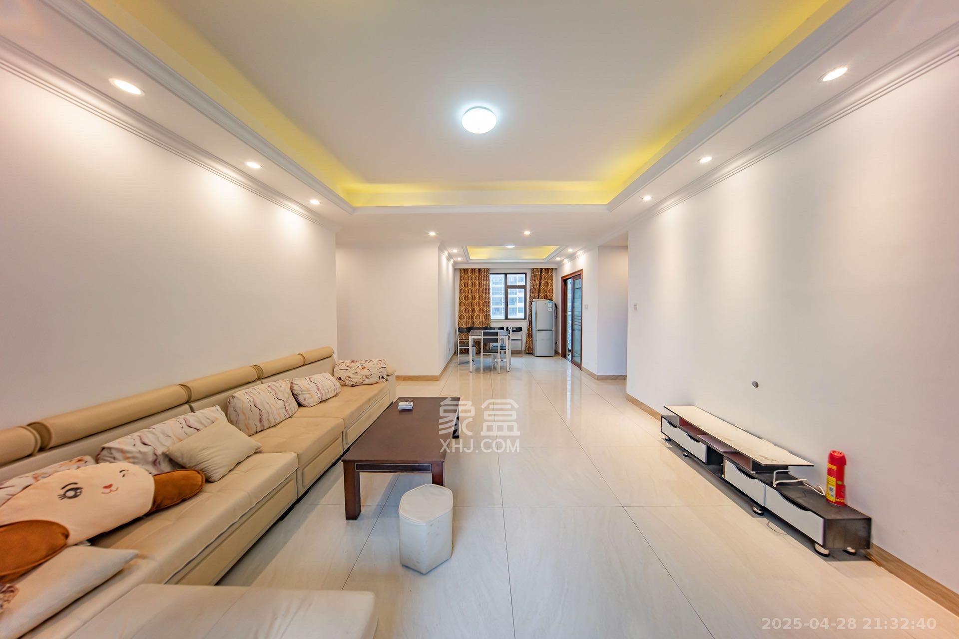 江山帝景哈佛  5室2厅2卫    2600.0元/月 江山帝景哈佛  5室2厅2卫    2600.0元/月室内图