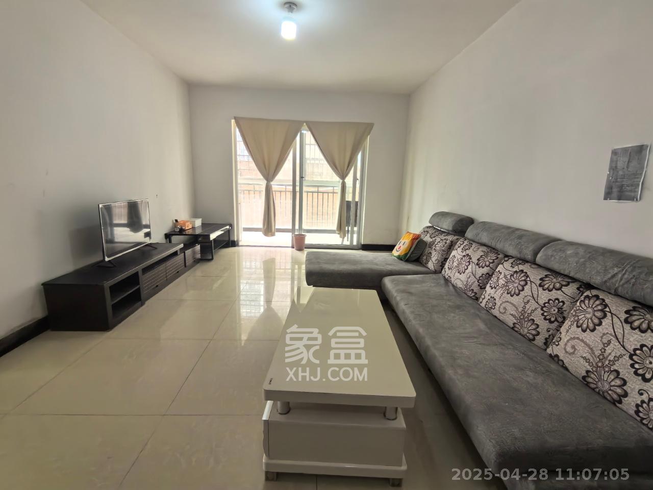 南郡雅园 2室2厅1卫 1300.0元/月 南郡雅园 2室2厅1卫 1300.0元/月室内图