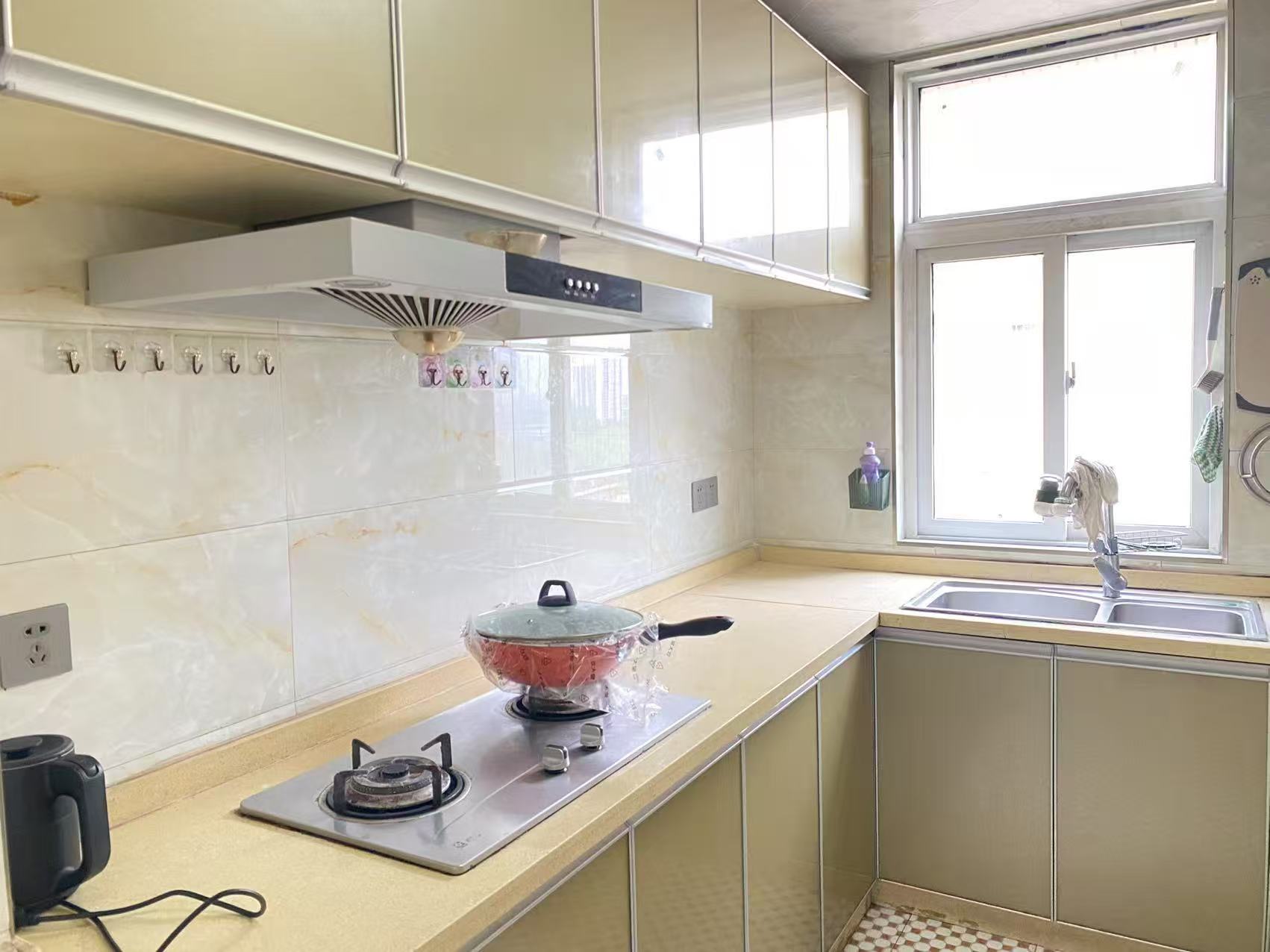 学府花园(文苑瑞景) 2室2厅1卫 1300.0元/月 学府花园(文苑瑞景) 2室2厅1卫 1300.0元/月室内图