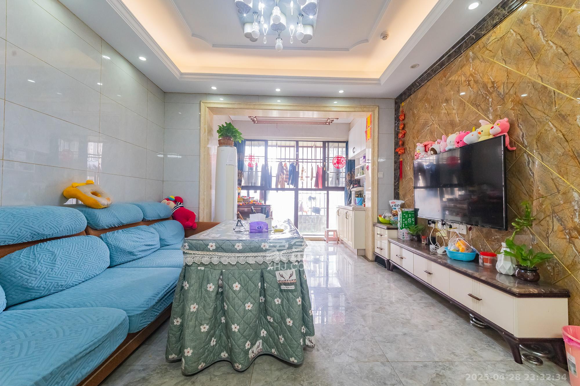 国泰九龙湾 3室2厅1卫 78.0万 国泰九龙湾 3室2厅1卫 78.0万客厅