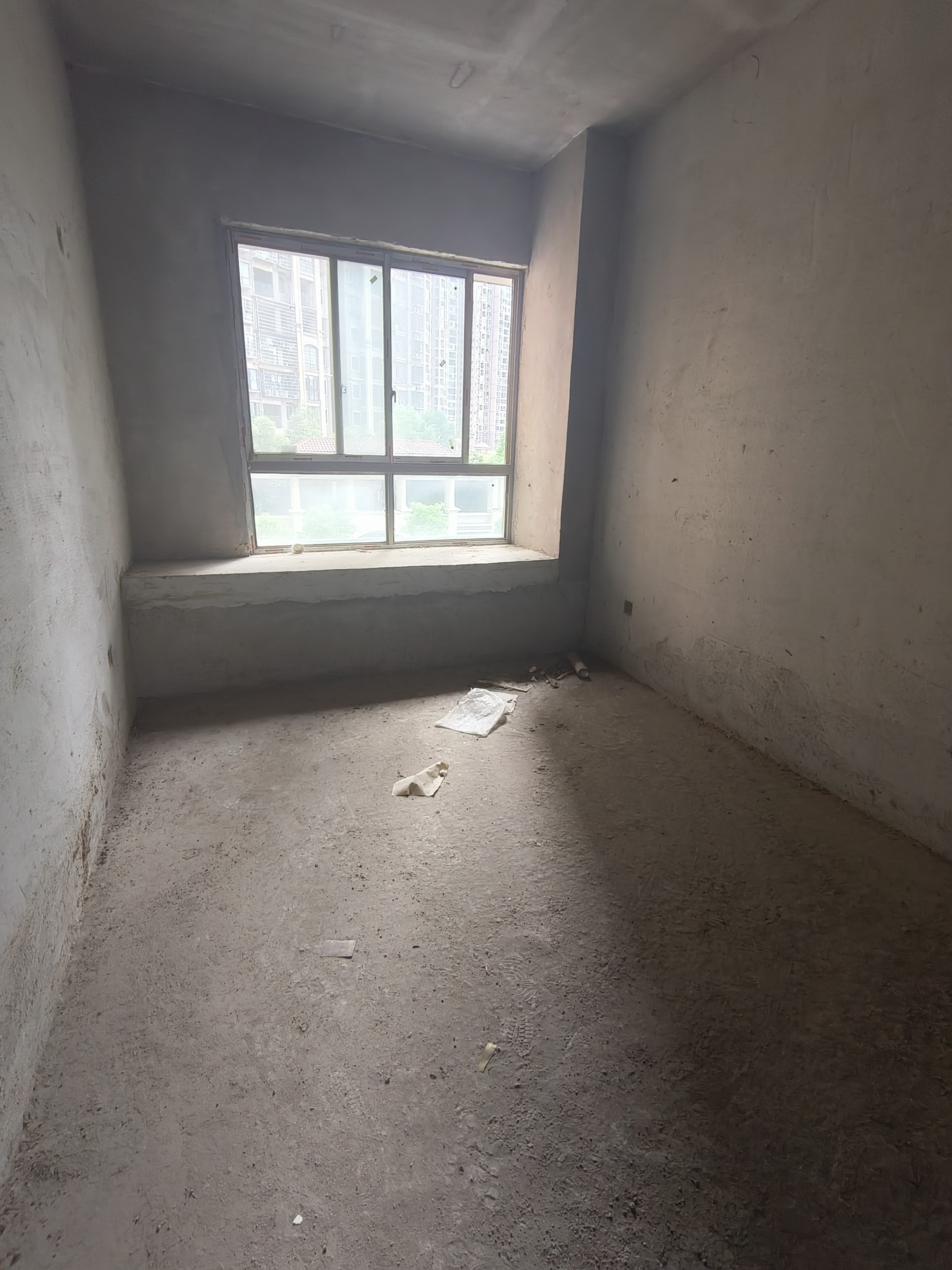 环保欣苑 3室2厅2卫 67.2万 环保欣苑 3室2厅2卫 67.2万客厅