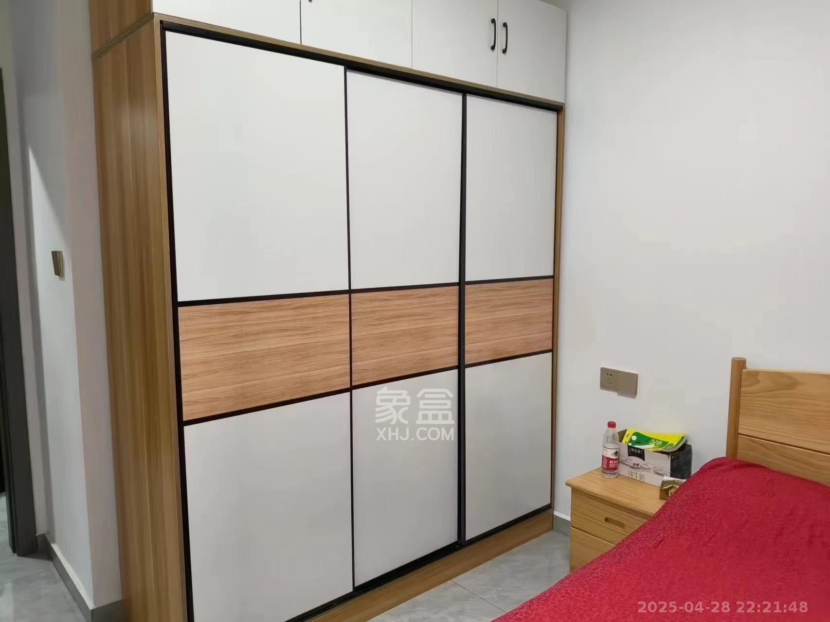 长郡旁牛津街（瑞凯滨江雅苑）  3室2厅2卫   1900.00元/月室内图