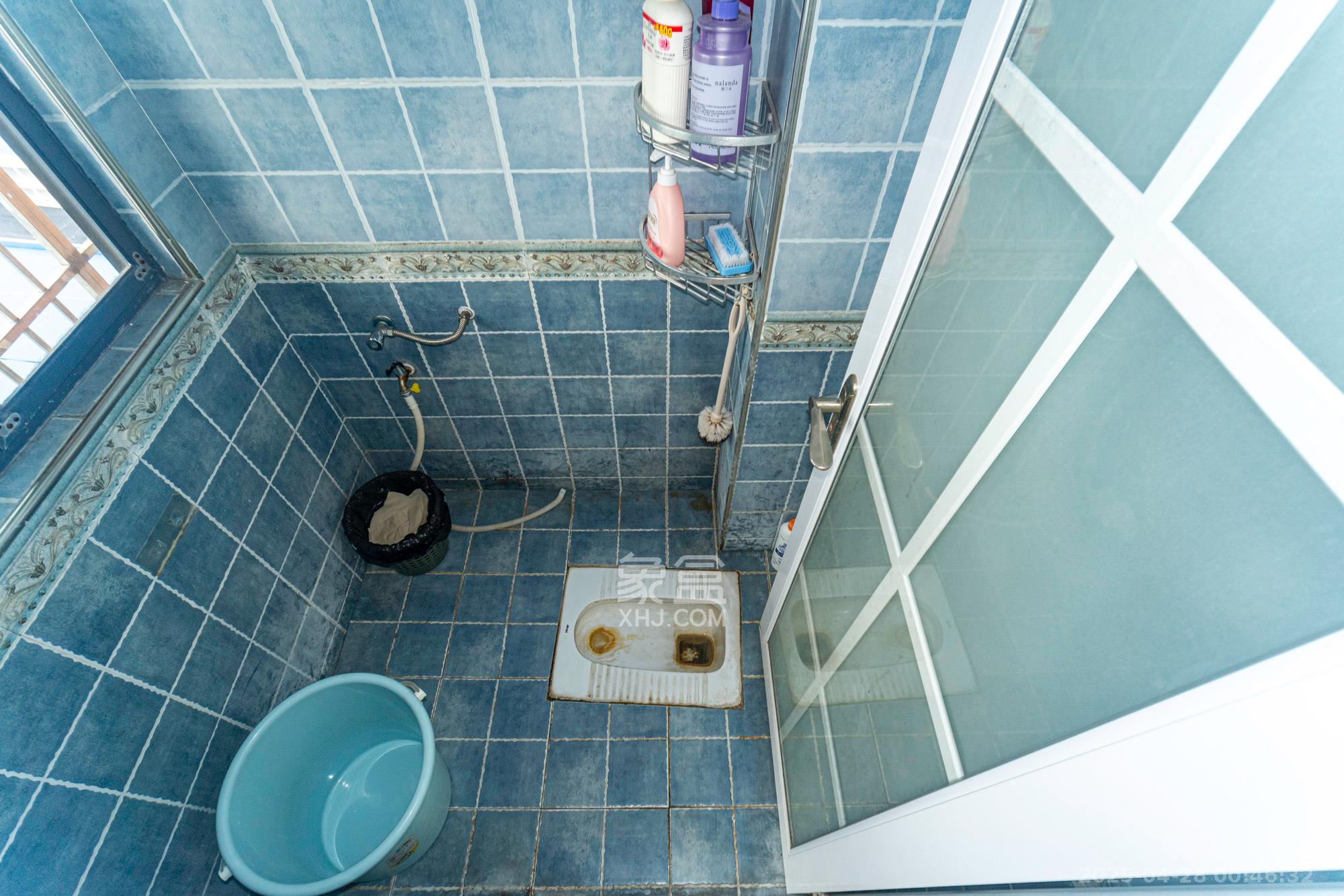 长永佳苑  2室2厅1卫    36.8万 长永佳苑  2室2厅1卫    36.8万卫生间