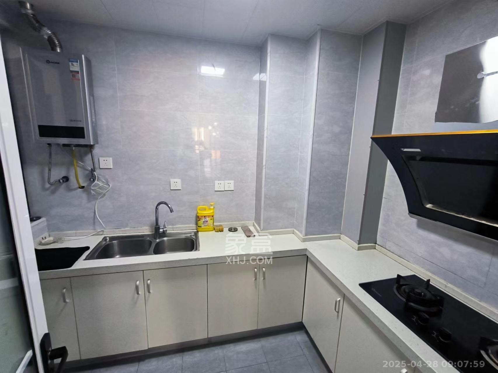 融创融公馆(融创臻苑) 3室2厅1卫 2300.0元/月 融创融公馆(融创臻苑) 3室2厅1卫 2300.0元/月室内图