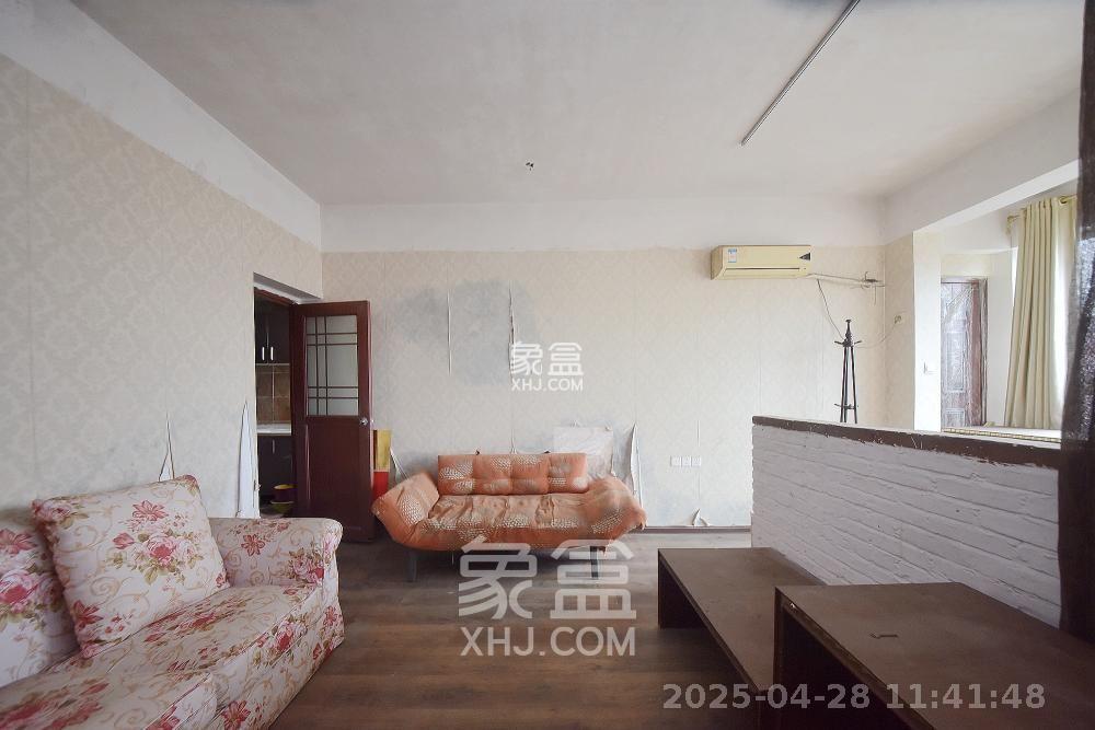 东方新世界  1室1厅1卫   1350.00元/月室内图