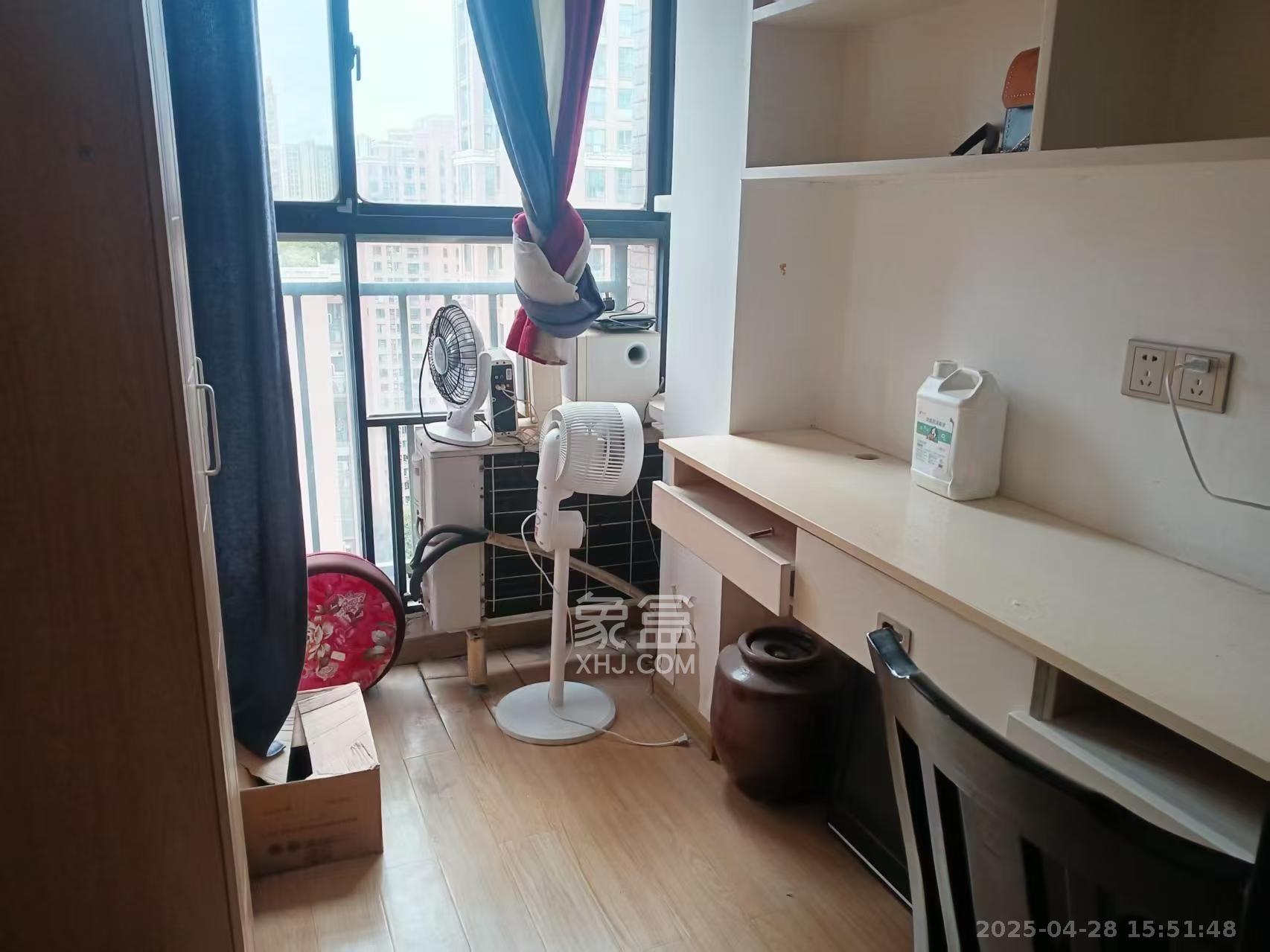 三一街区  2室2厅1卫   1700.00元/月室内图
