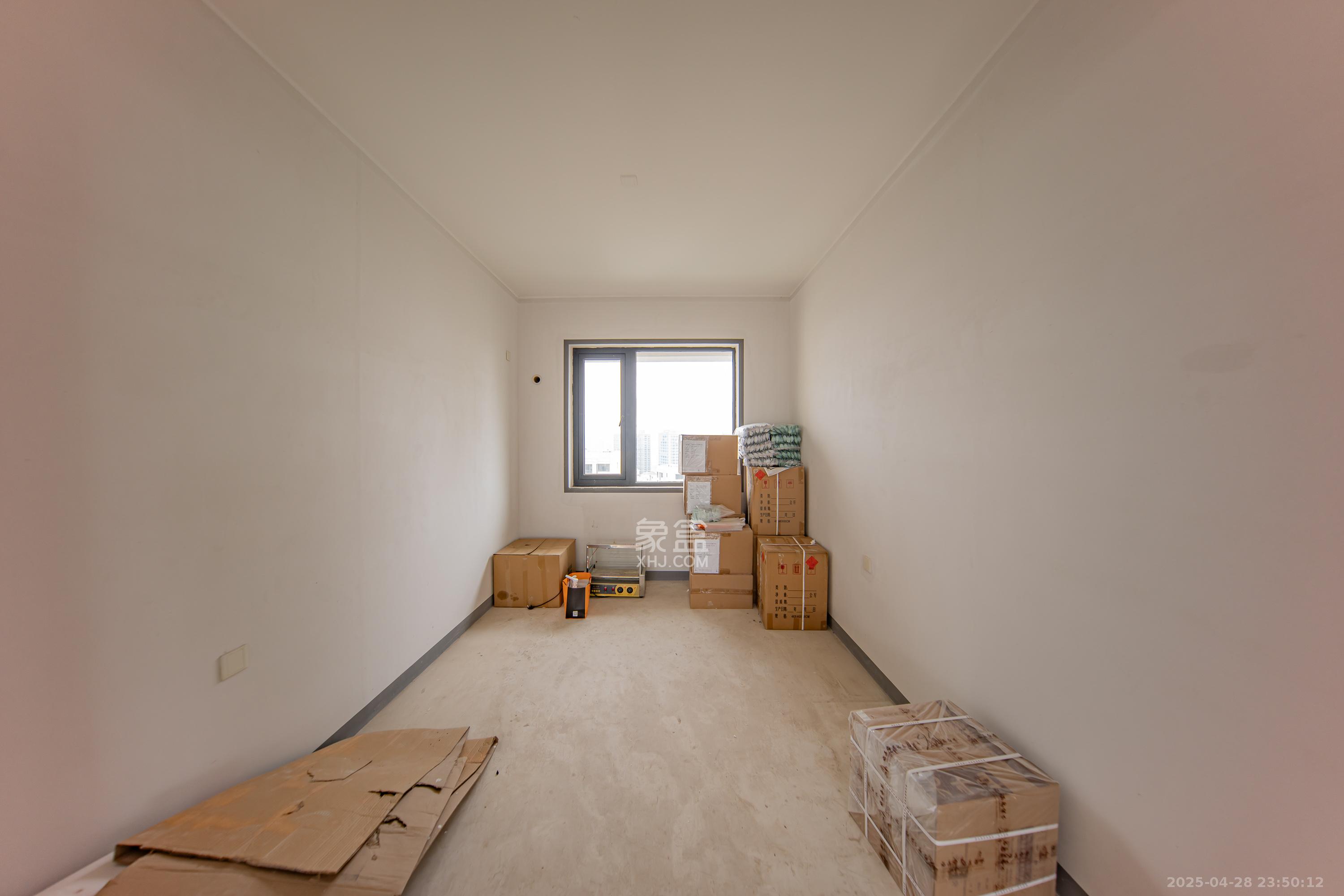 建投象山国际  6室2厅4卫   320.00万卧室