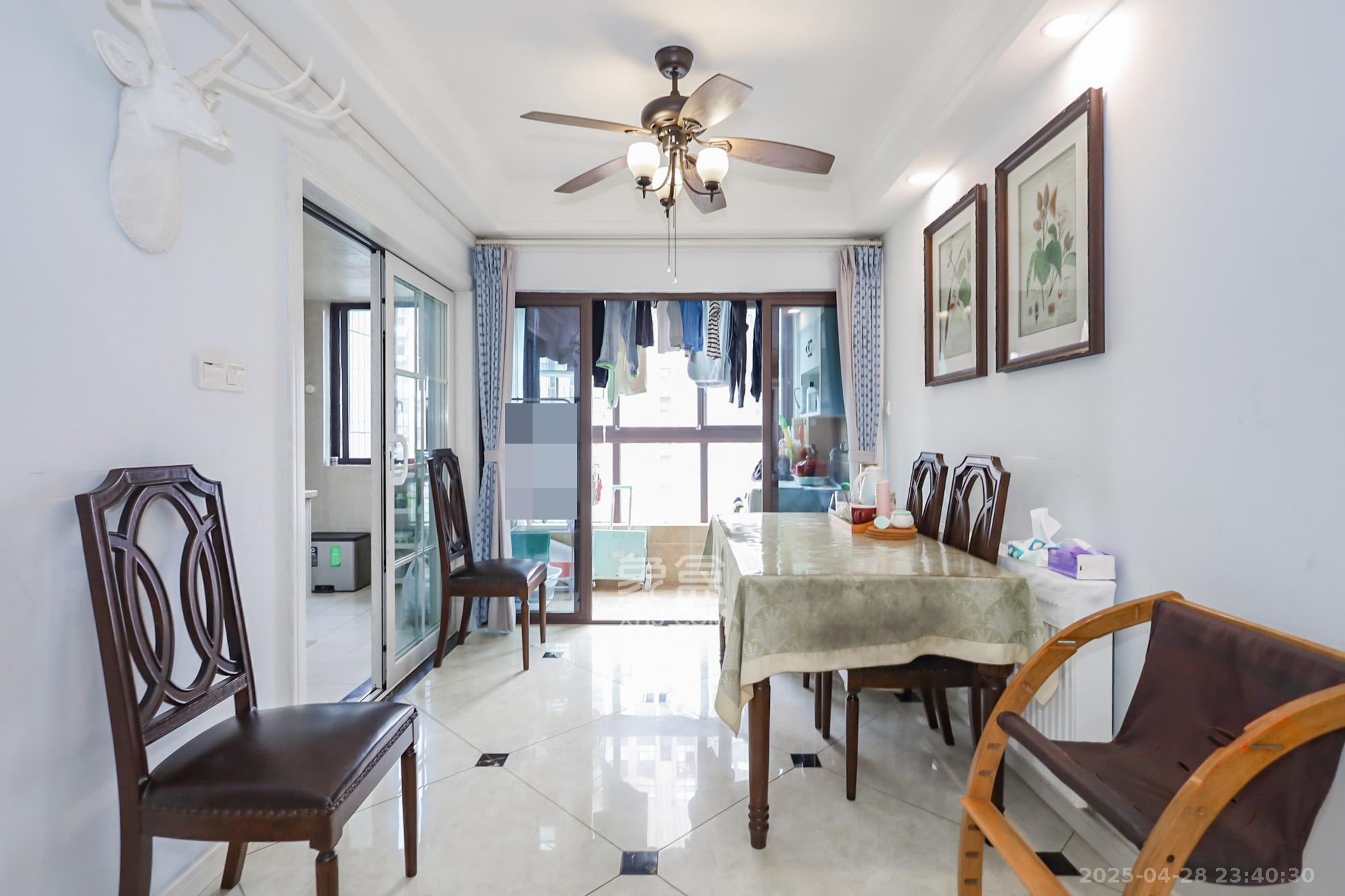 绿地中央广场 3室2厅2卫 180.0万 绿地中央广场 3室2厅2卫 180.0万其他