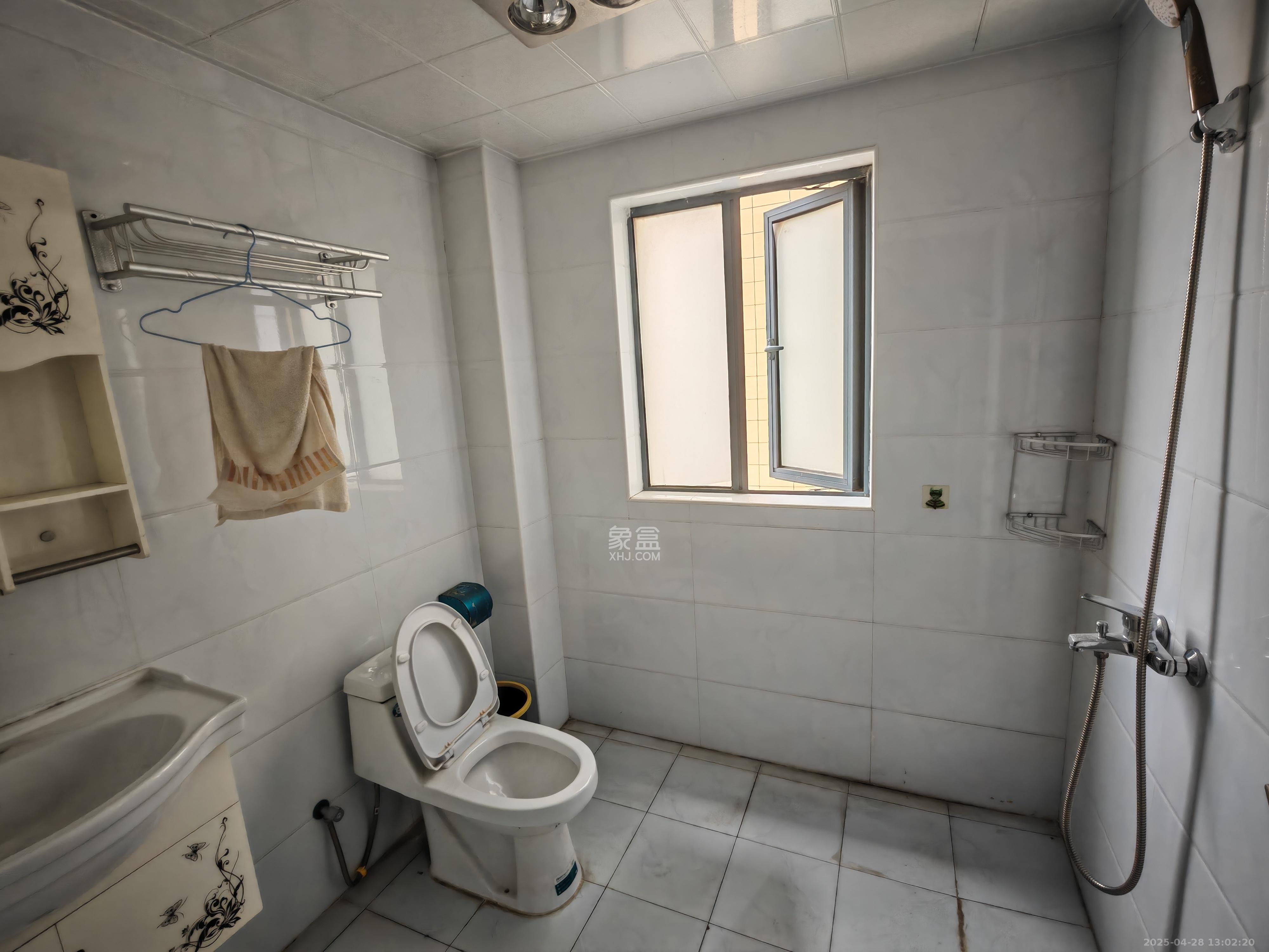 荣盛花语书苑 3室2厅2卫 3000.0元/月 荣盛花语书苑 3室2厅2卫 3000.0元/月室内图