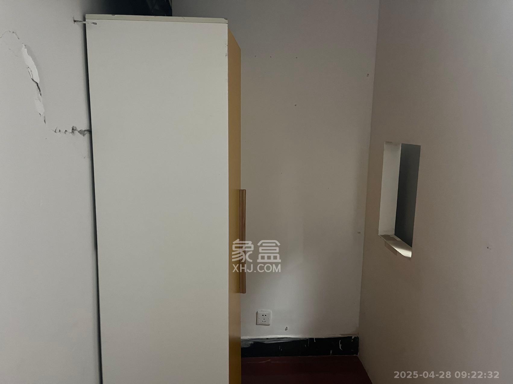 诚兴园  1室1厅1卫   1300.00元/月室内图
