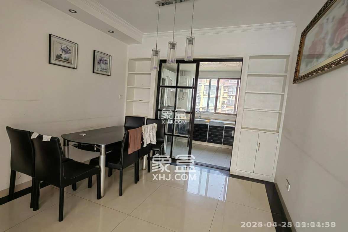 南郡雅园 3室2厅2卫 1600.0元/月 南郡雅园 3室2厅2卫 1600.0元/月室内图