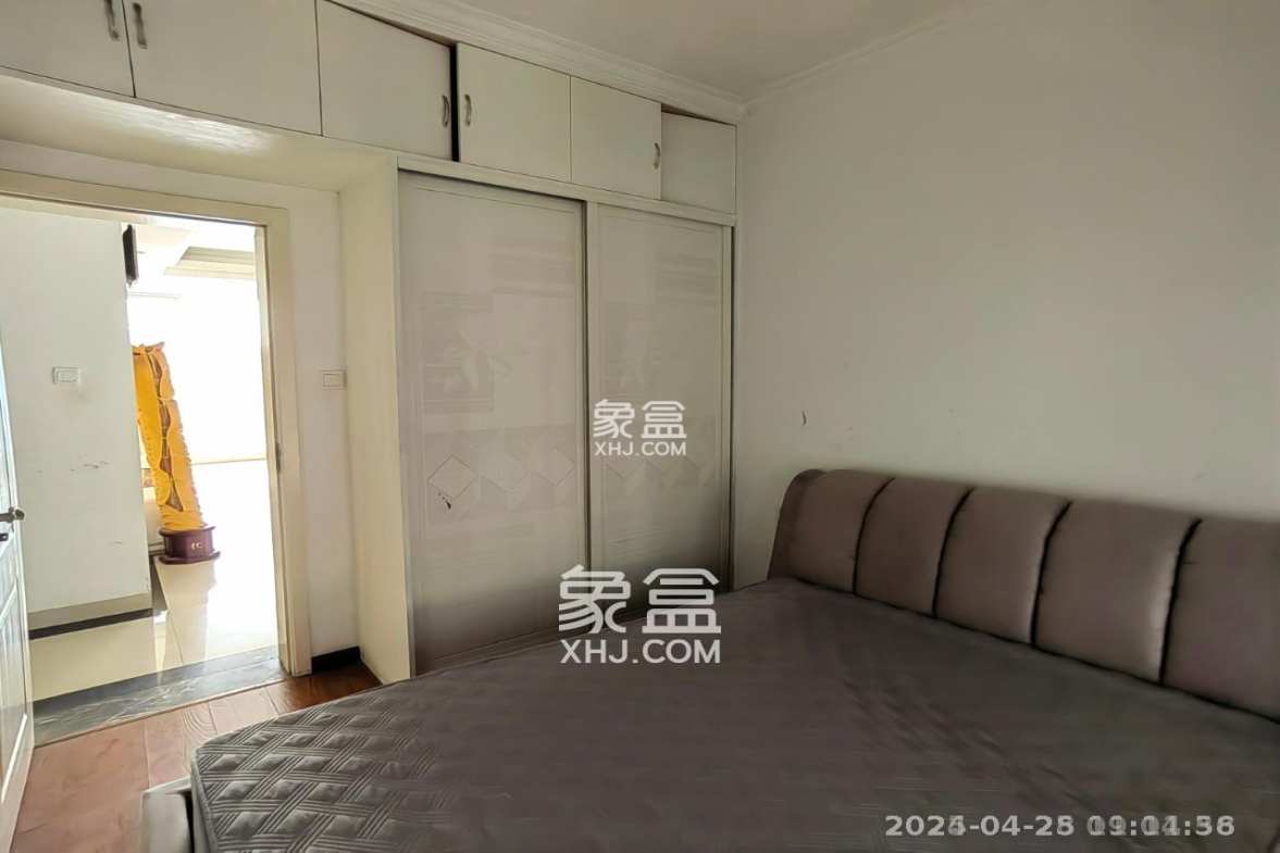 南郡雅园 3室2厅2卫 1600.0元/月 南郡雅园 3室2厅2卫 1600.0元/月室内图