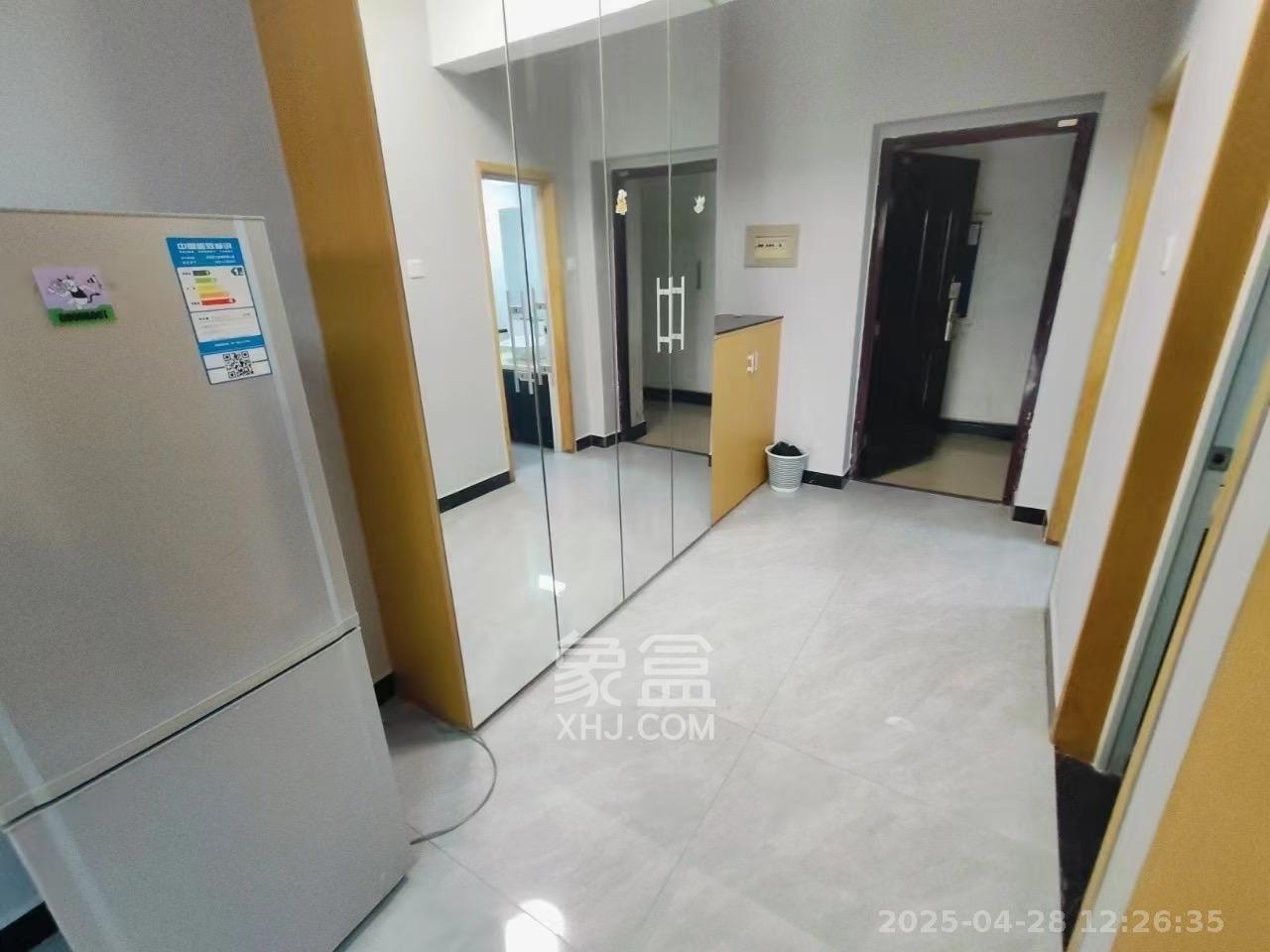 汇富中心  1室1厅1卫   2100.00元/月
