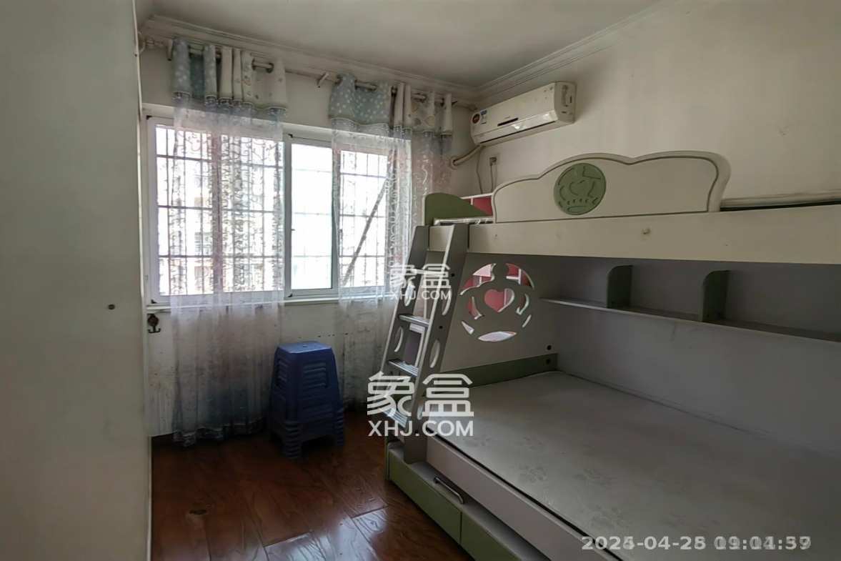 南郡雅园 3室2厅2卫 1600.0元/月 南郡雅园 3室2厅2卫 1600.0元/月室内图