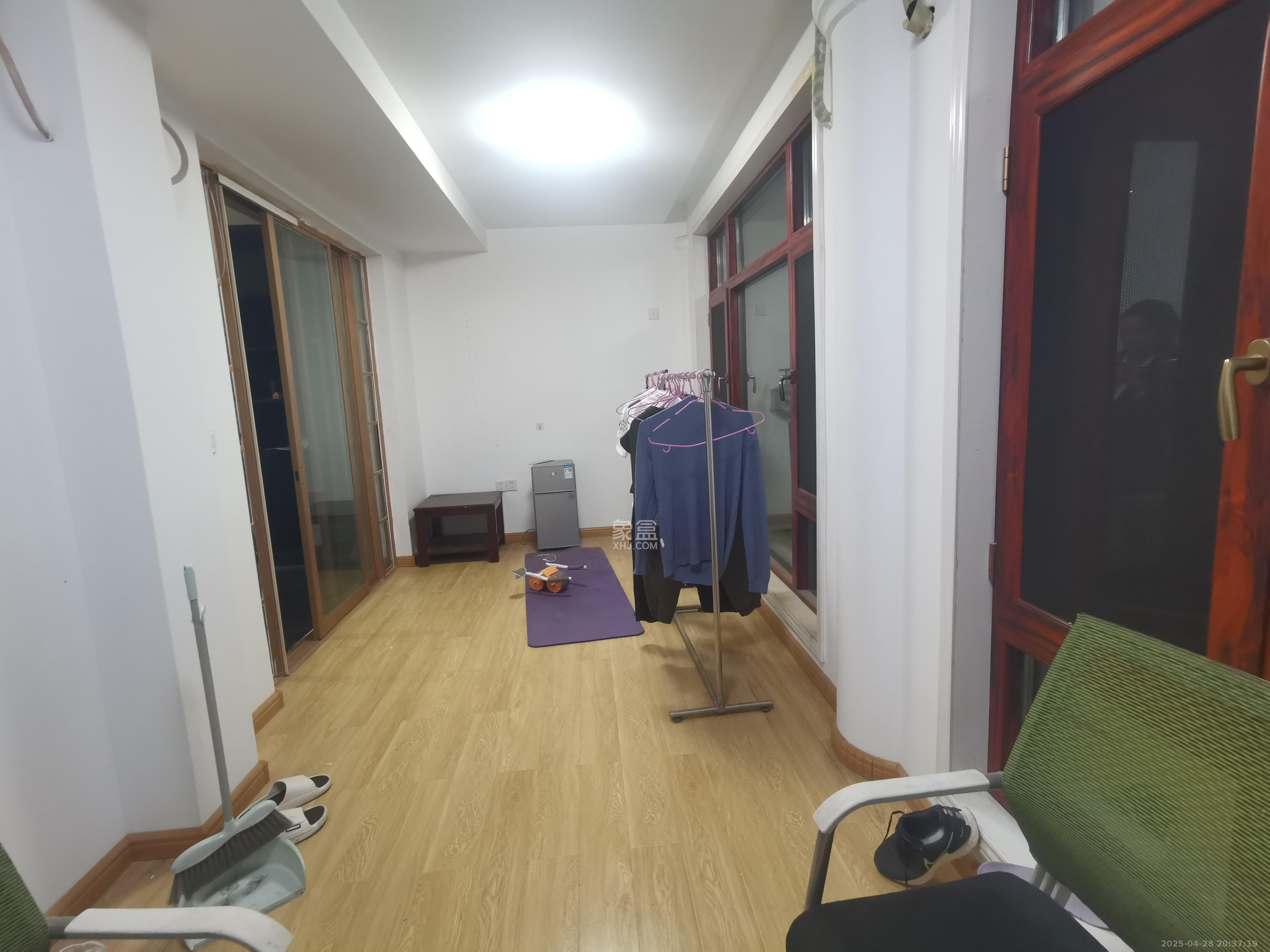 水云间  6室2厅5卫   8500.00元/月室内图