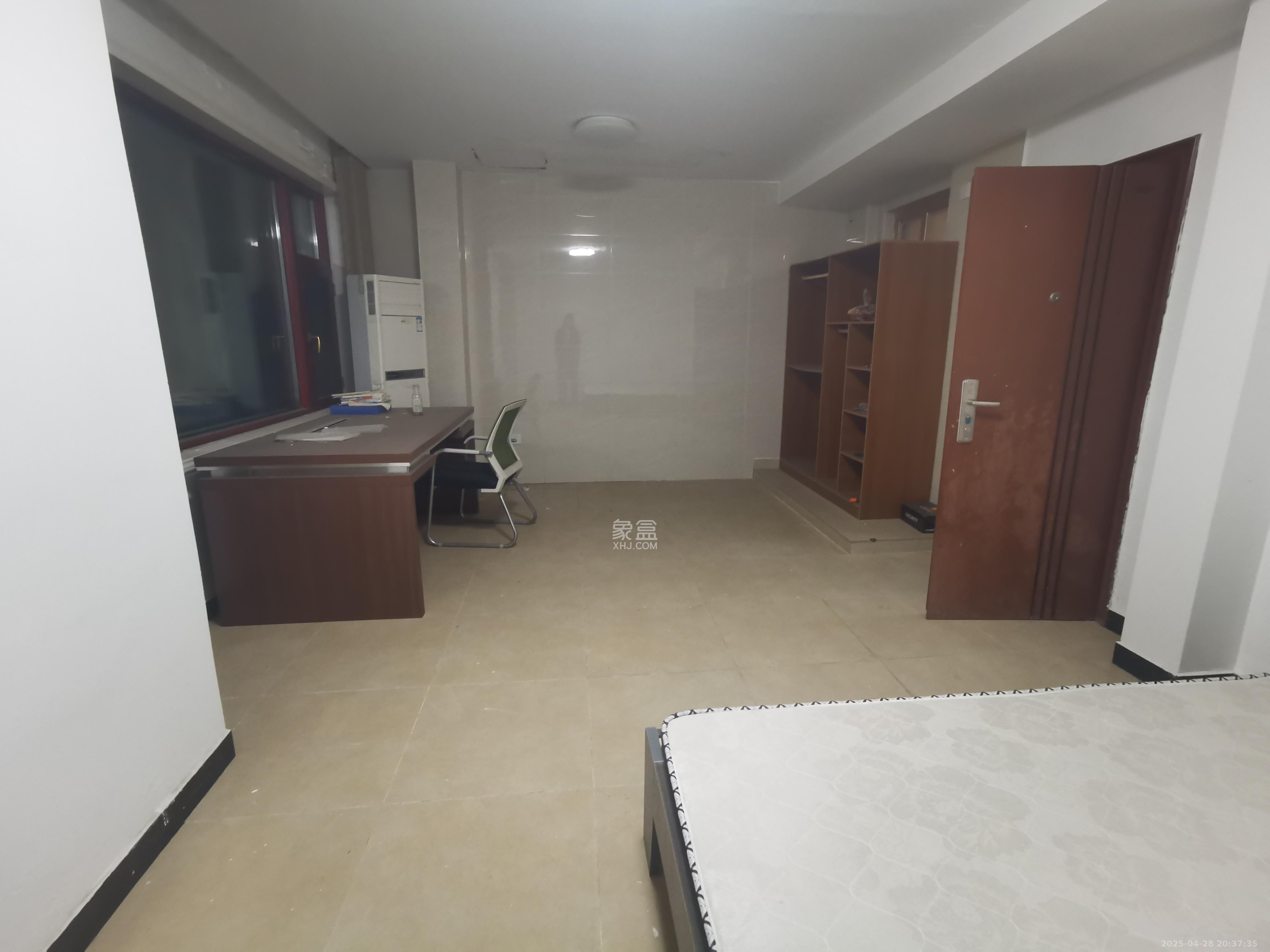 水云间  6室2厅5卫   8500.00元/月室内图
