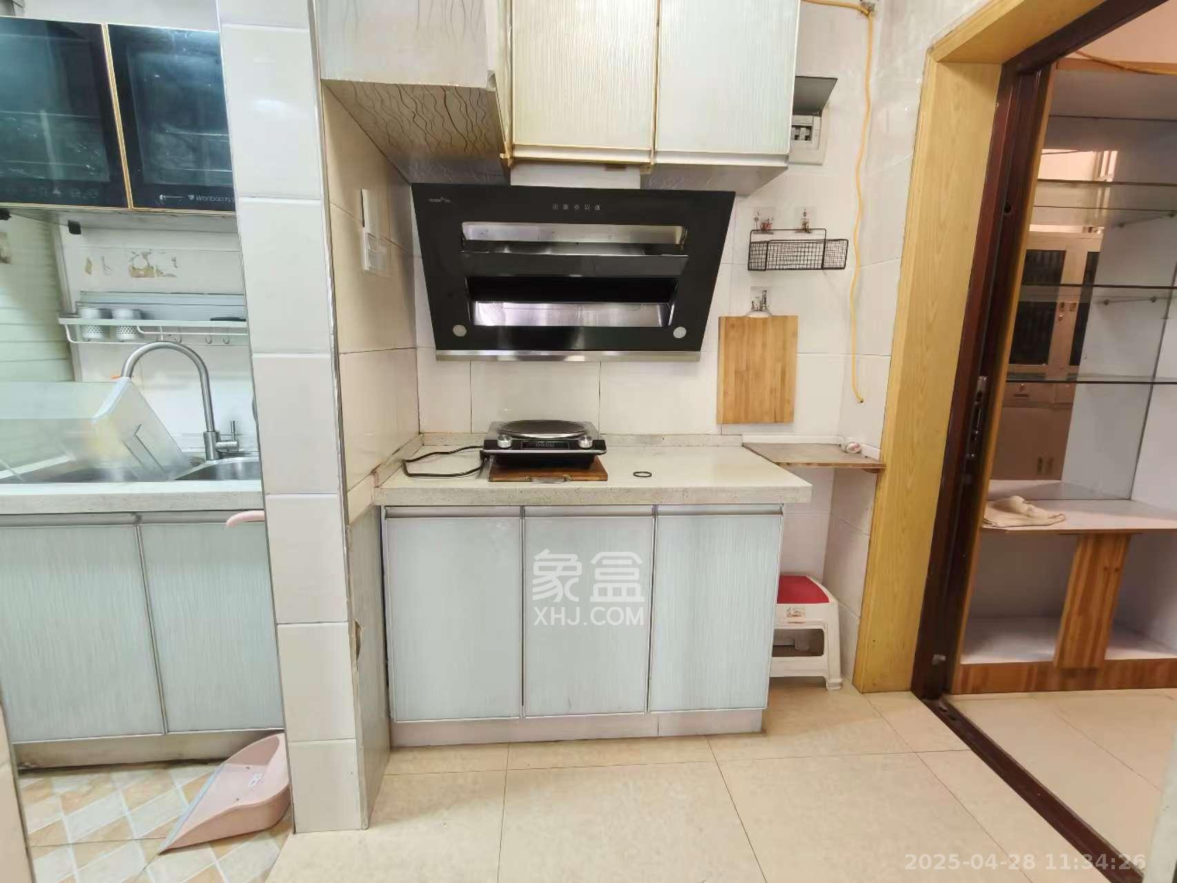 蝴蝶谷  1室1厅1卫   1100.00元/月室内图