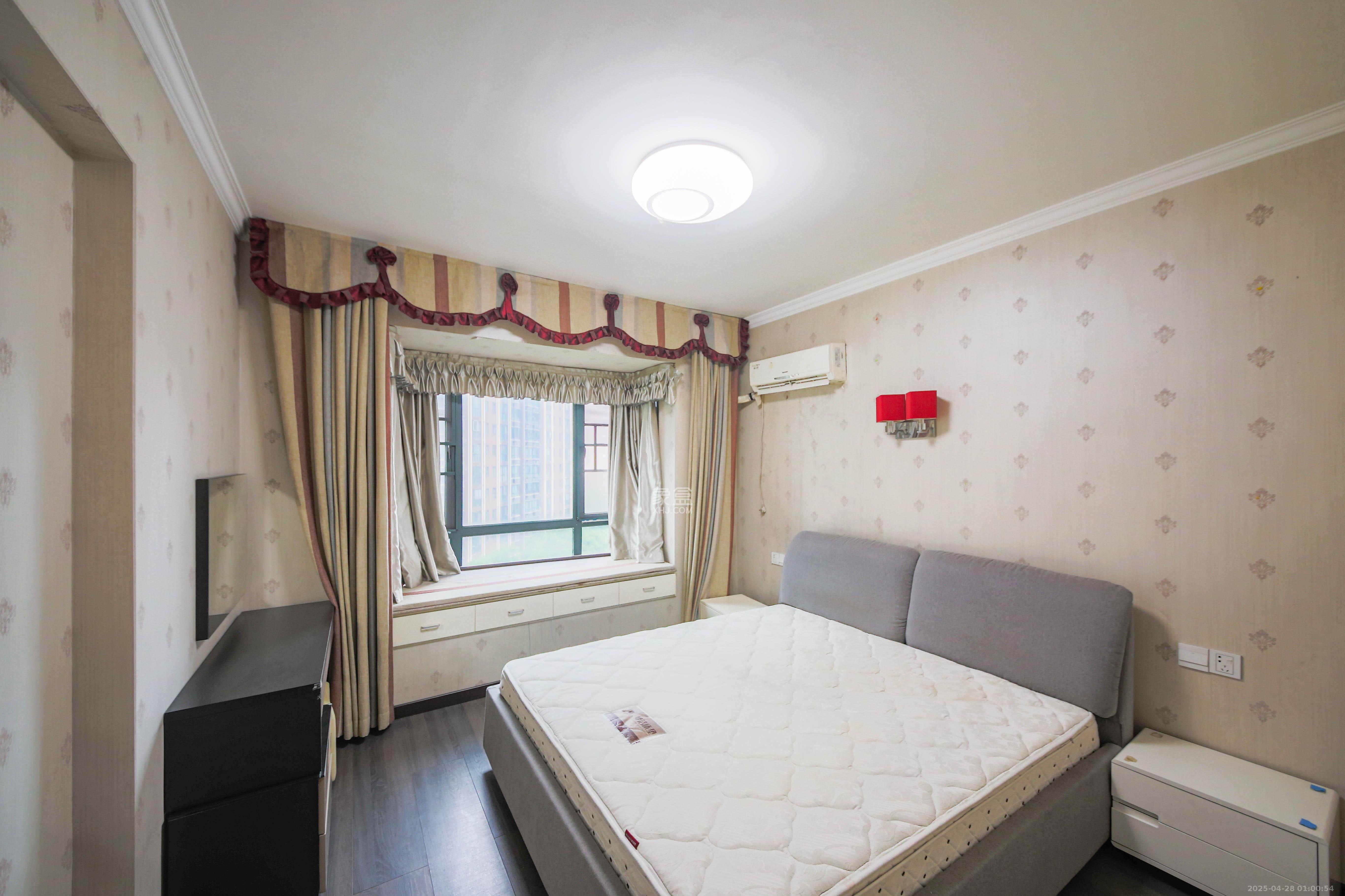 长沙欧洲城 2室1厅1卫 81.0万 长沙欧洲城 2室1厅1卫 81.0万卧室