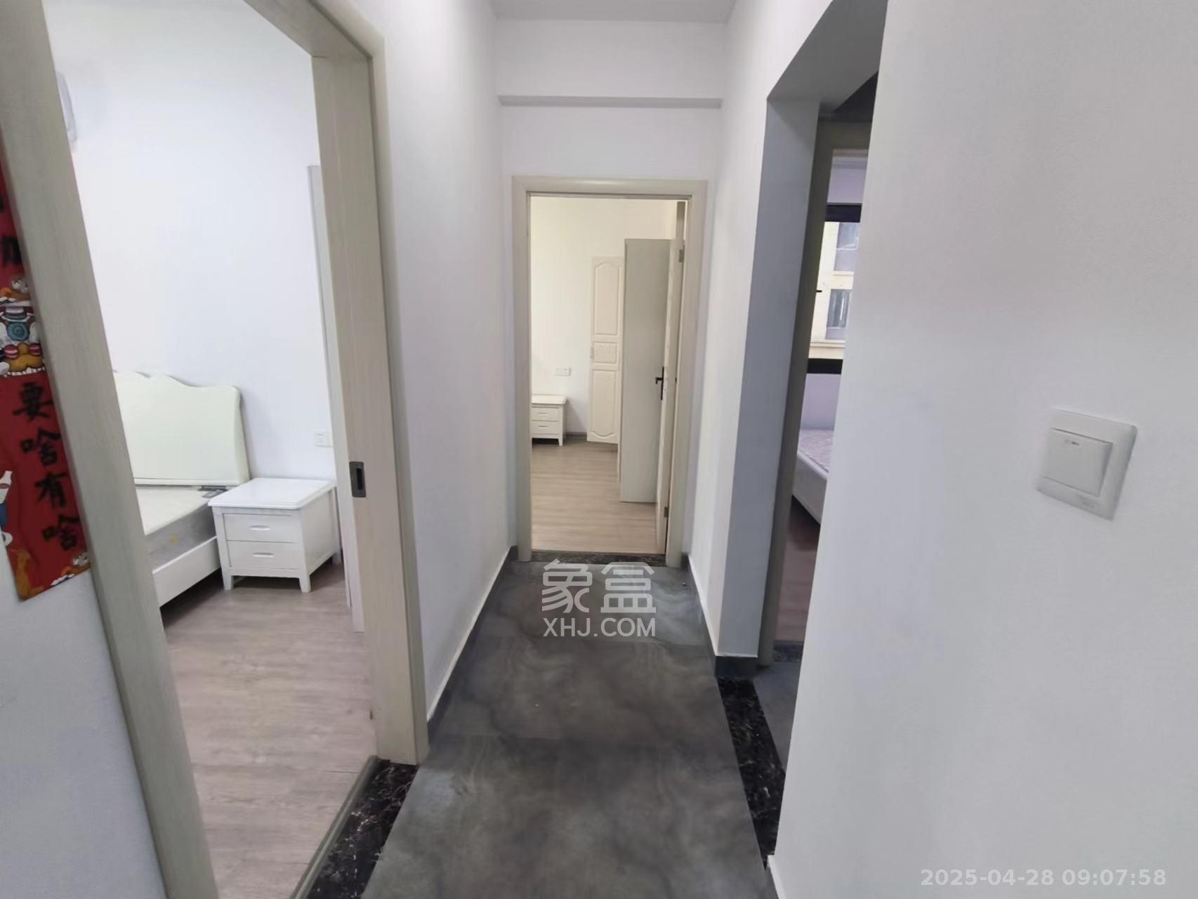 融创融公馆(融创臻苑) 3室2厅1卫 2300.0元/月 融创融公馆(融创臻苑) 3室2厅1卫 2300.0元/月室内图