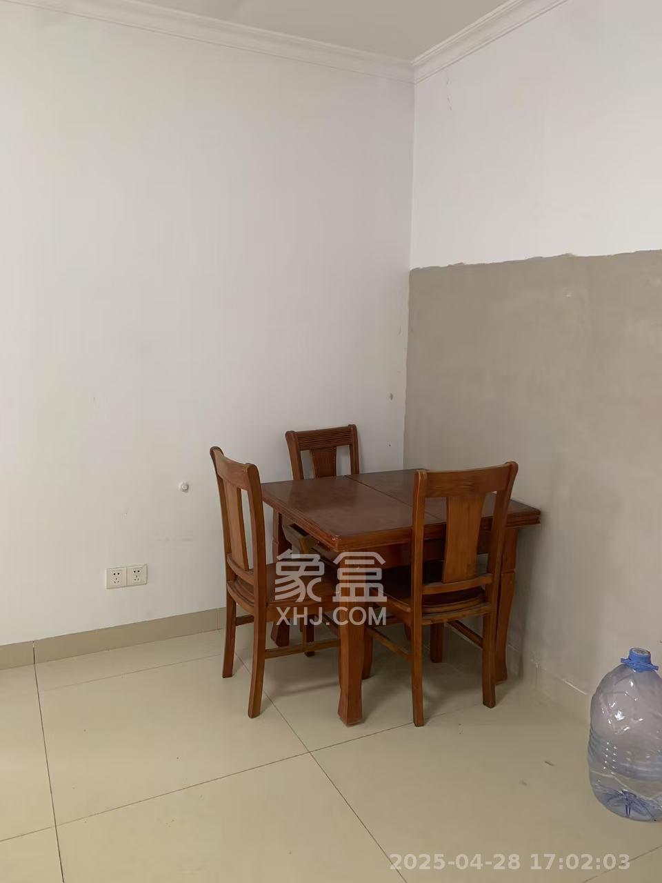上峰苑（兰亭玥岛）  2室2厅1卫   2300.00元/月室内图