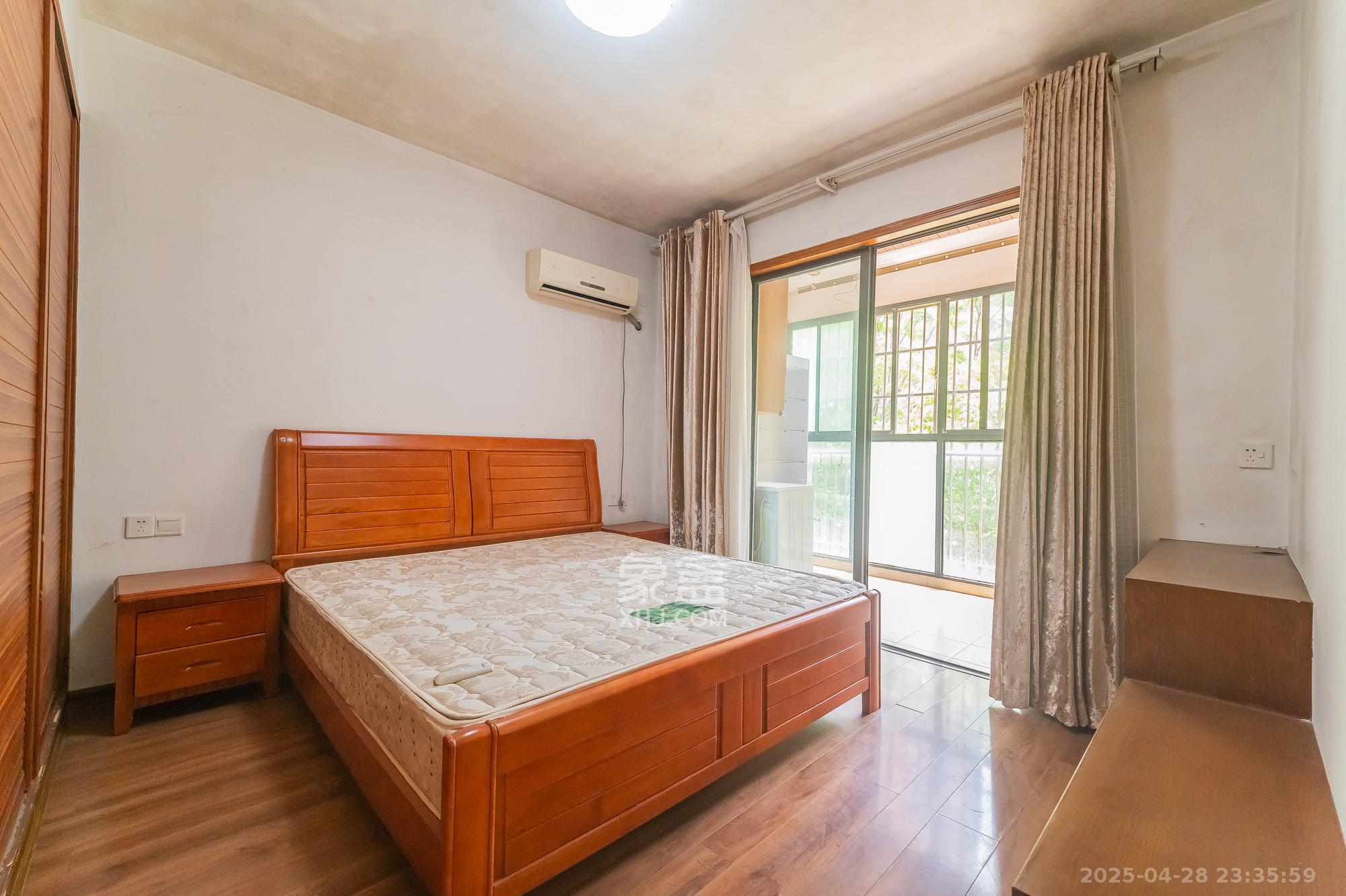 华润凤凰城二期 3室2厅1卫 58.8万 华润凤凰城二期 3室2厅1卫 58.8万卧室