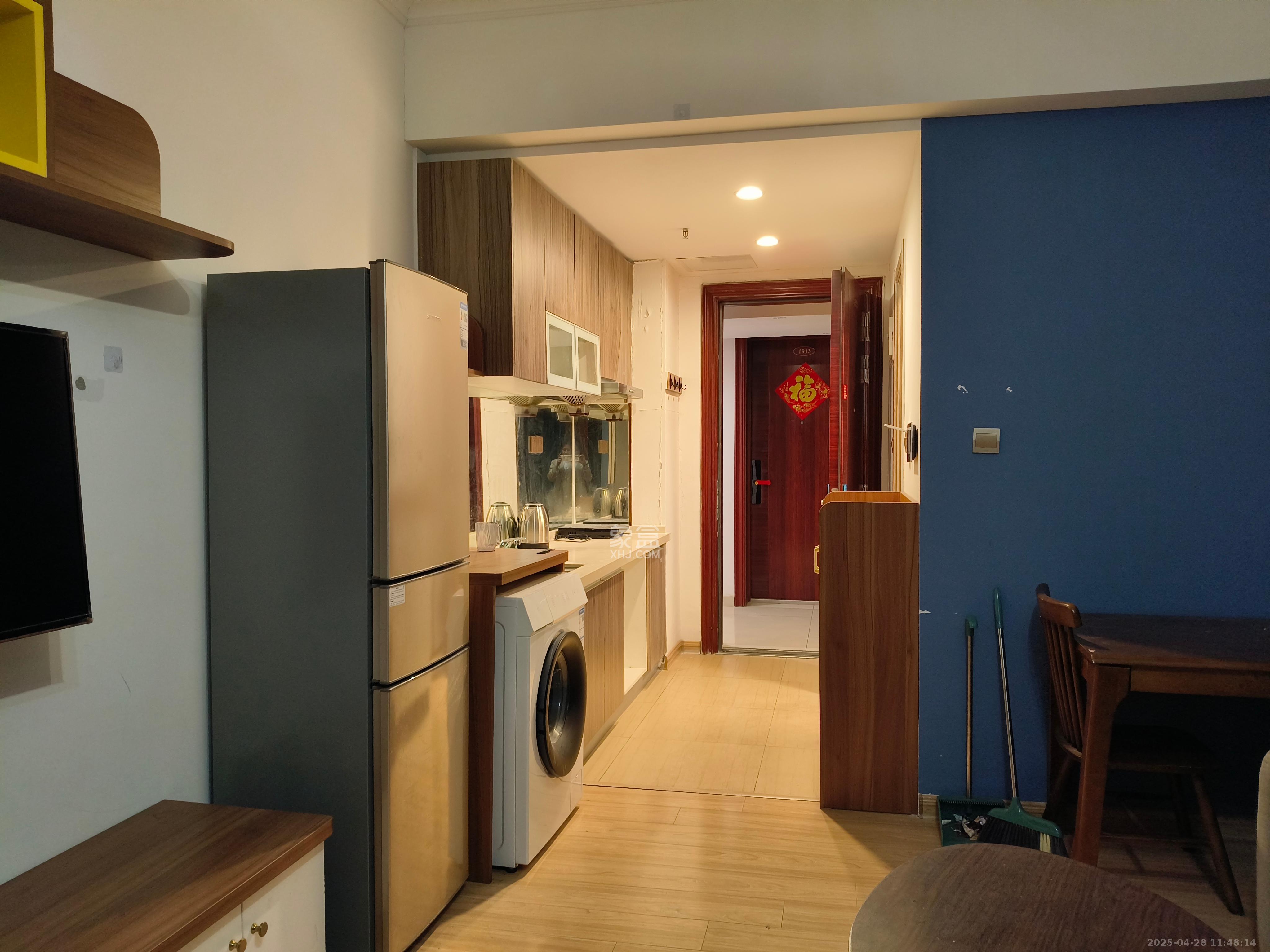 碧桂园星城首府  2室1厅1卫    1400.0元/月 碧桂园星城首府  2室1厅1卫    1400.0元/月室内图